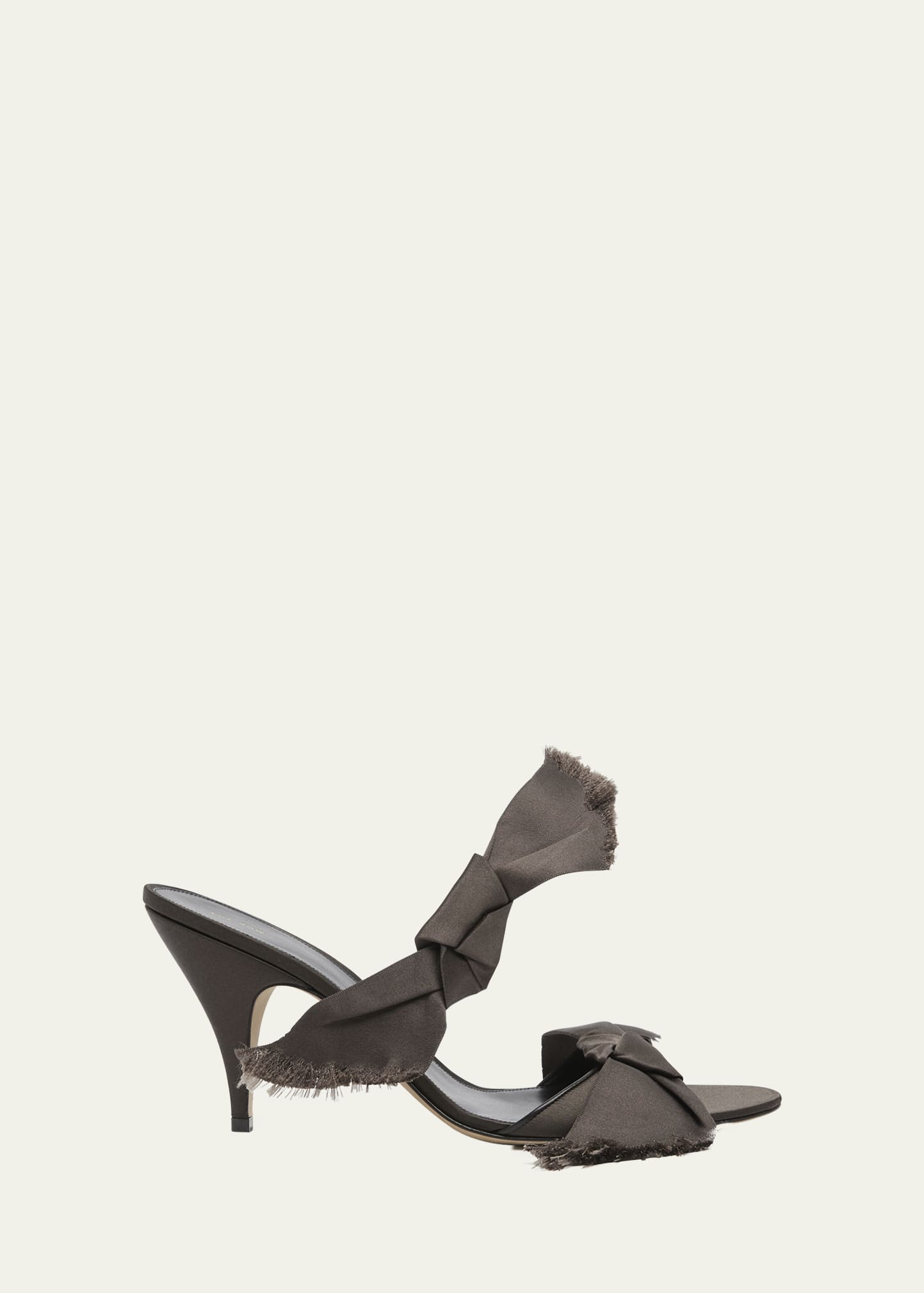 サンダル・ミュール THE ROW 'Vika' sandals Black Vika satin sandals in black - The Row | Mytheresa