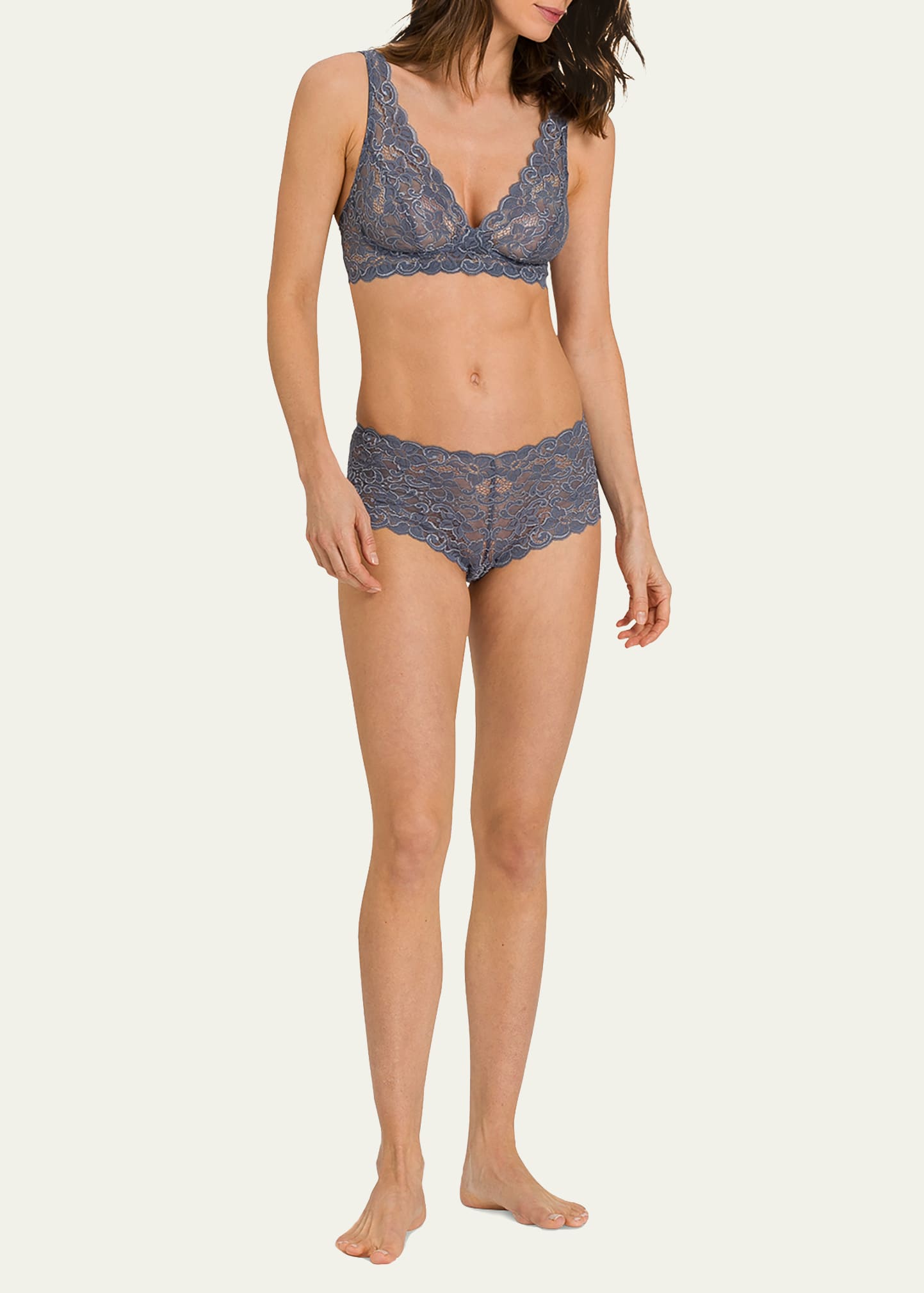 Hanro Luxury Moments Soft Cup Lace Bra In Pigeon