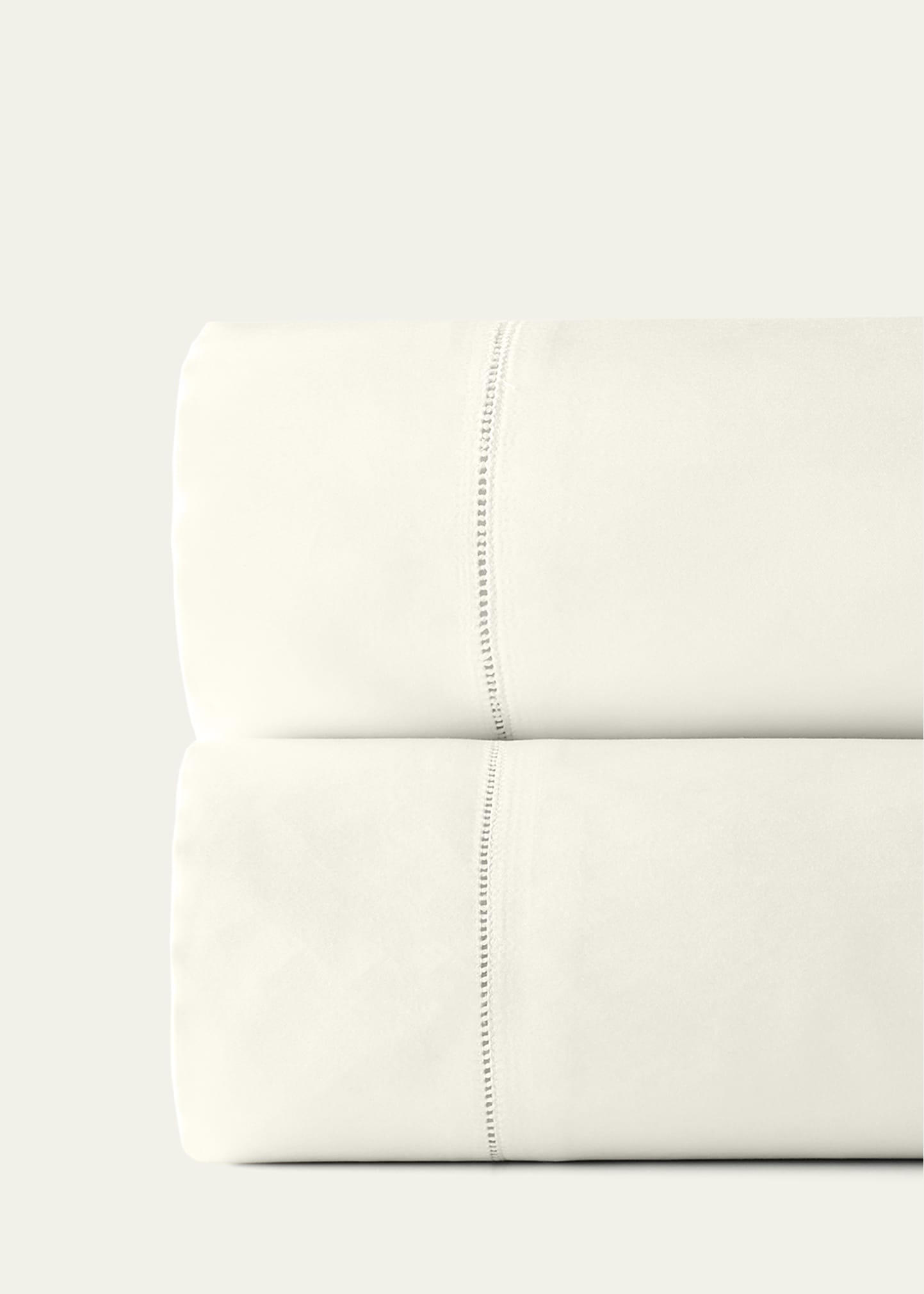 Sferra King 1,020 Thread Count Solid Sateen Fitted Sheet In Ivory