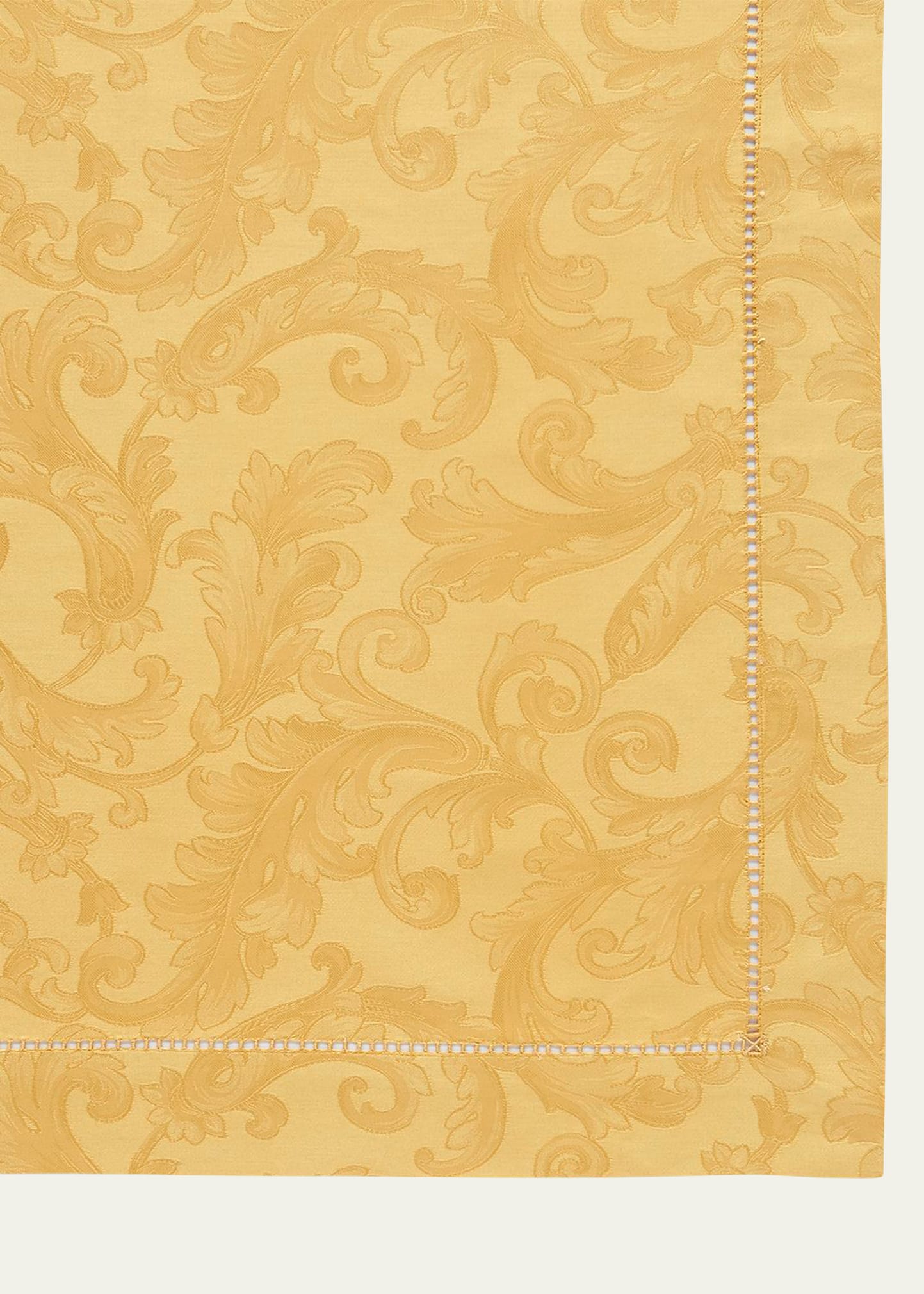 Plume Jacquard 70" x 108" Tablecloth