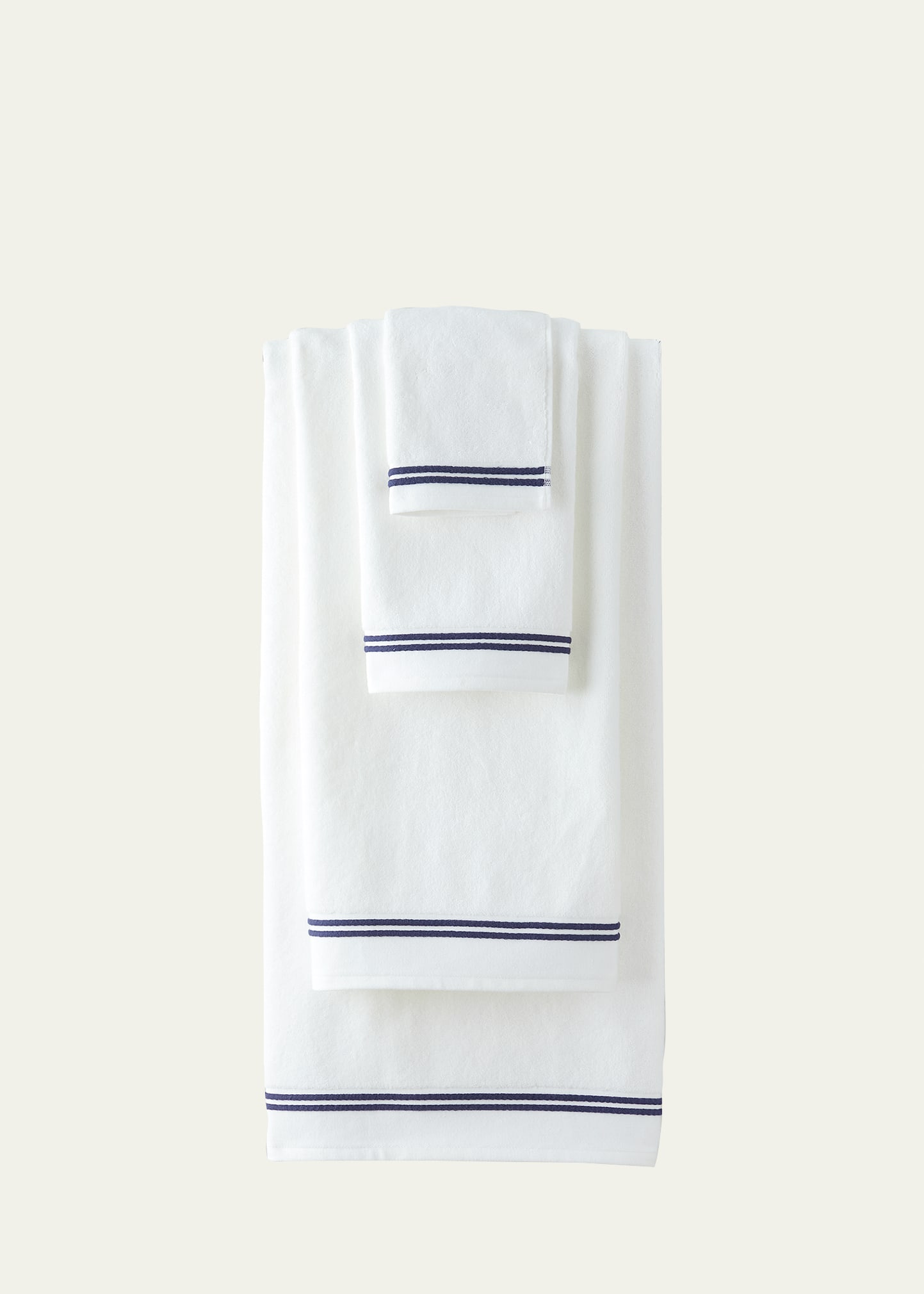Sferra Resort Bath Towel In White/navy