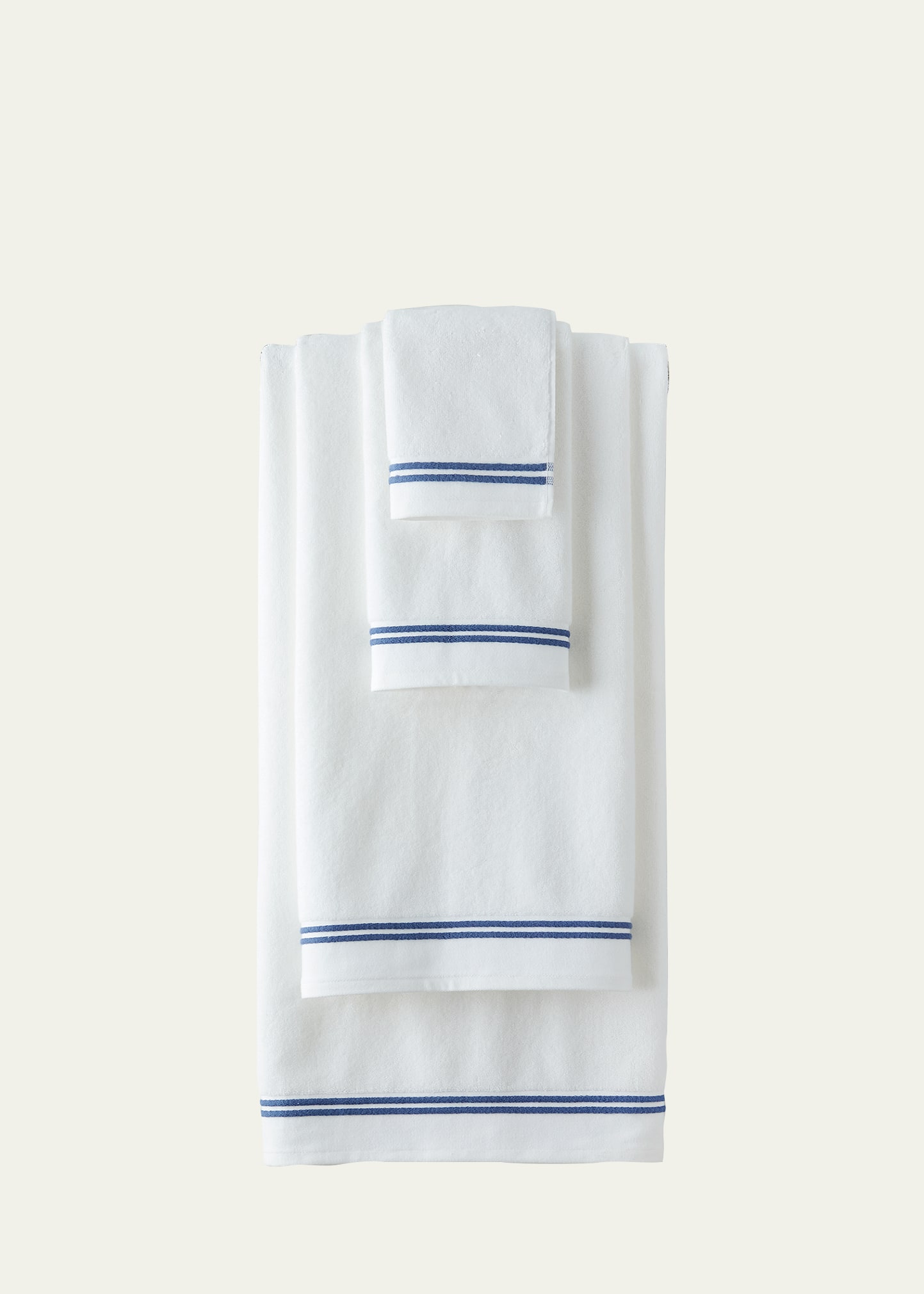 Sferra Resort Bath Towel In White/dark Blue