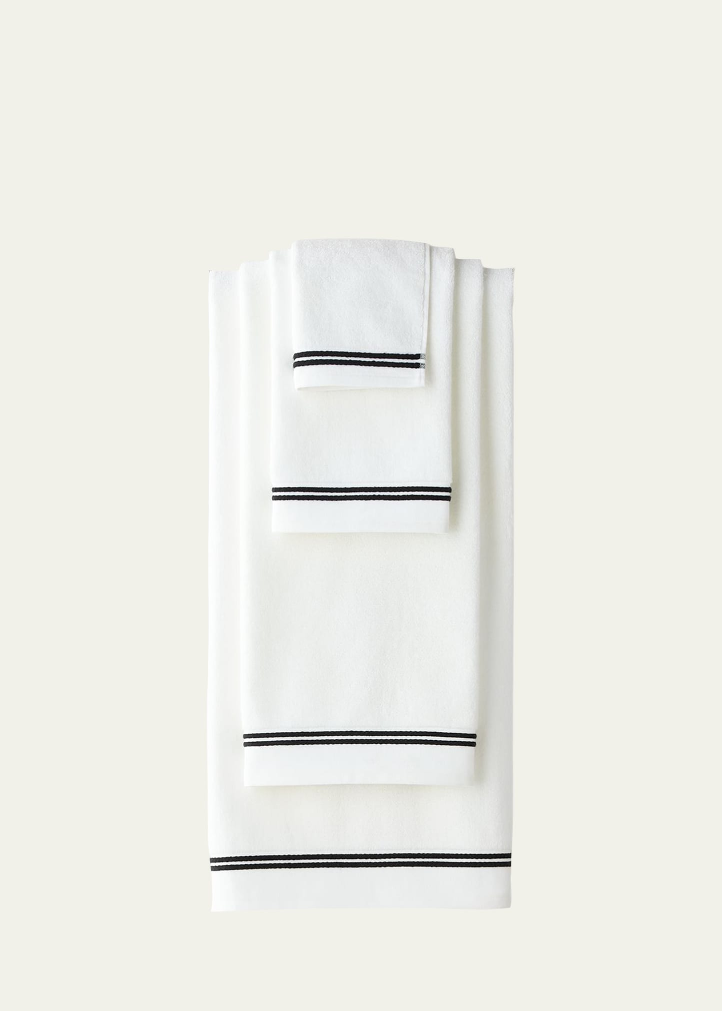 Sferra Resort Hand Towel In White/black