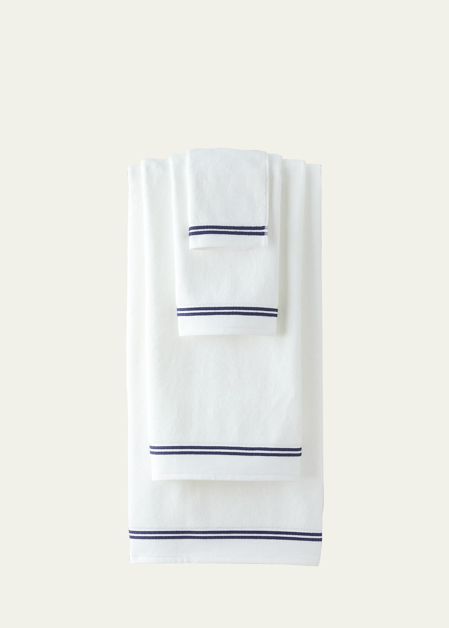 Sferra Resort Hand Towel In White/navy