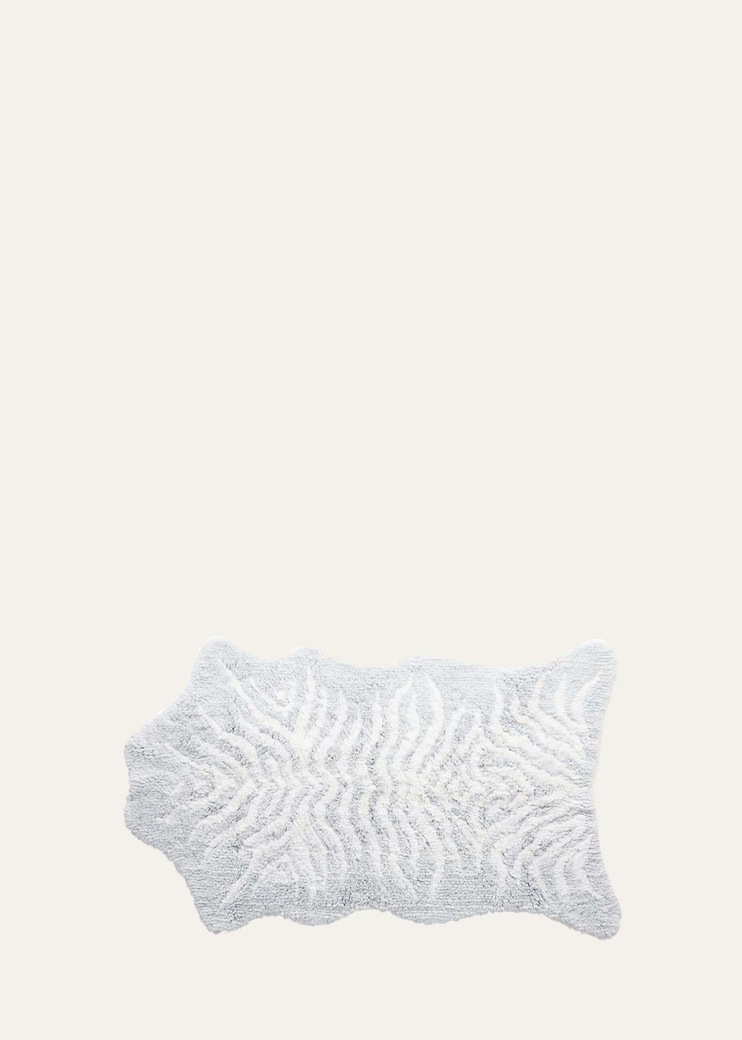 Graccioza Mountain Zebra Bath Rug, 35" X 59" In Gray/white