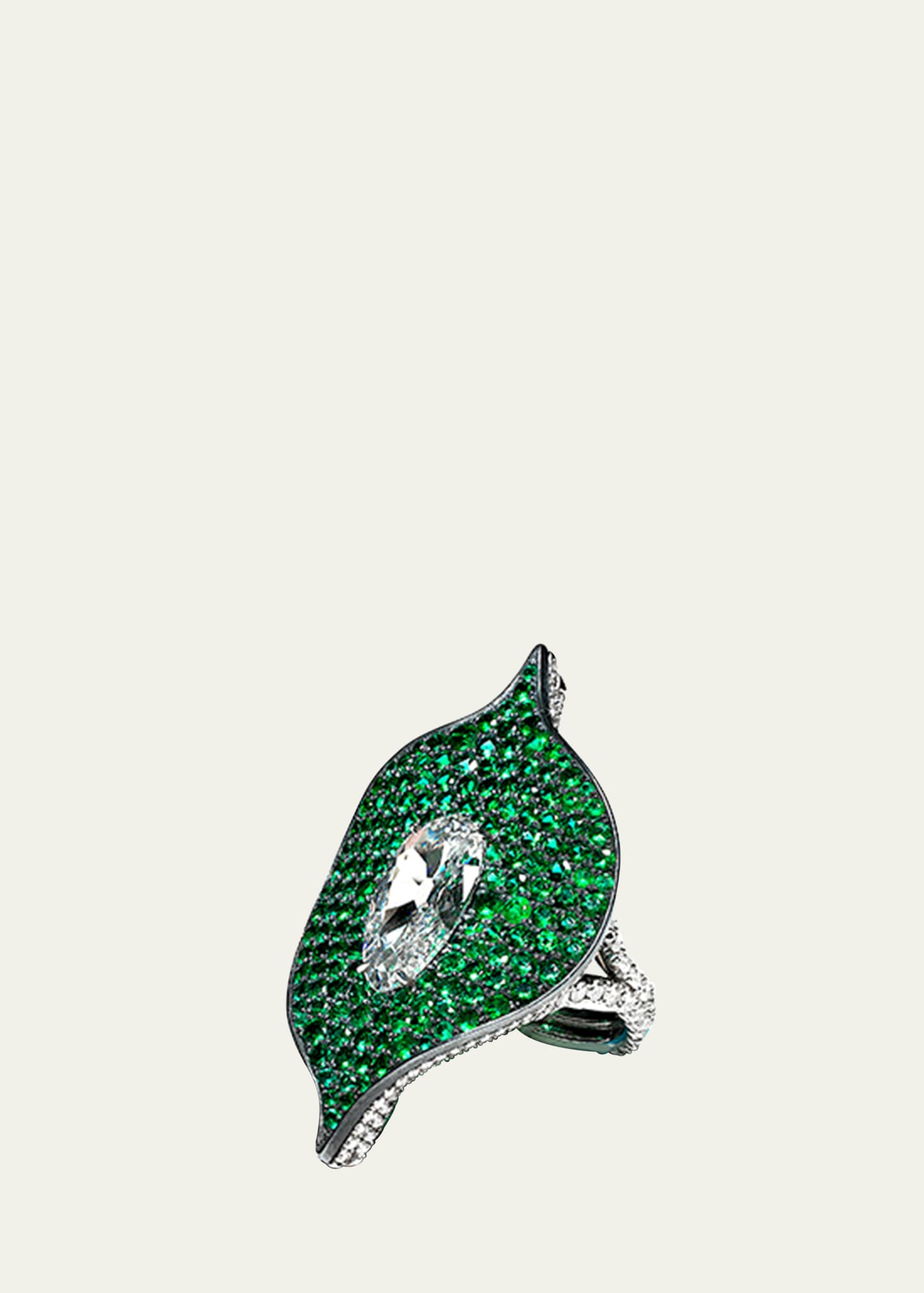 Bayco Platinum, Emerald & Diamond Foglia Ring