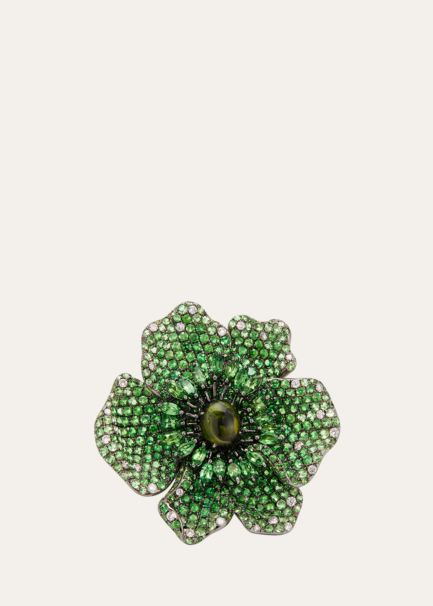 18k White Gold Green Ring from the Flower Collection, Size 7