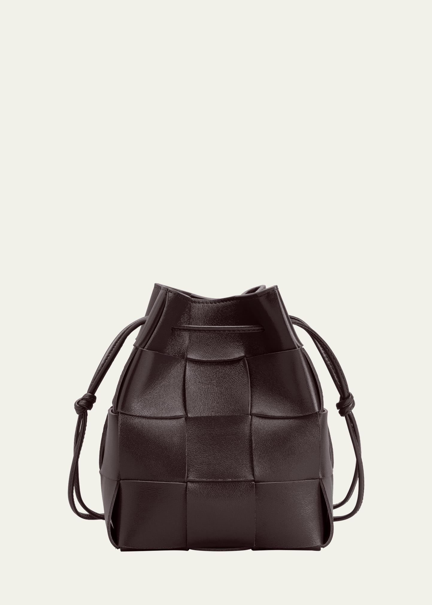 Bottega Veneta Cassette Intrecciato Leather Bucket Bag In Fondant