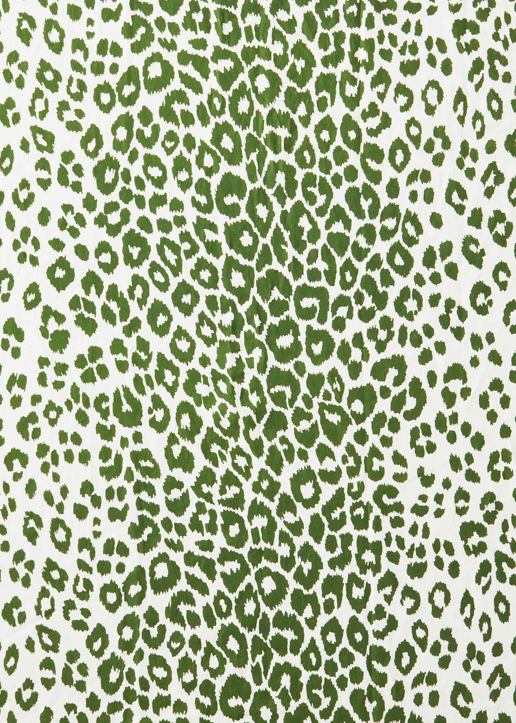 Matouk Schumacher Iconic Leopard Round Tablecloth, 90" In Green