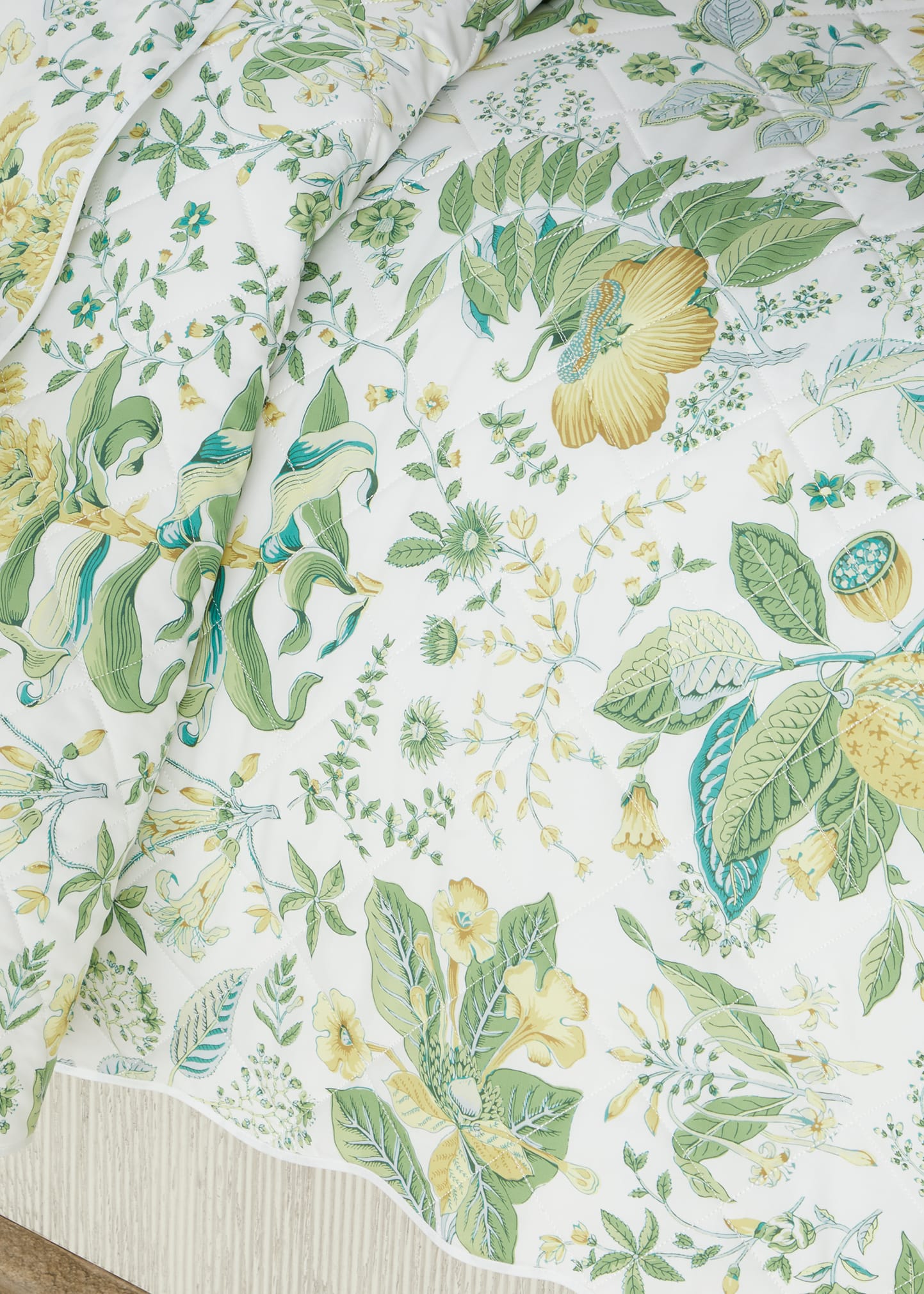 Matouk Schumacher Pomegranate Full/queen Quilt