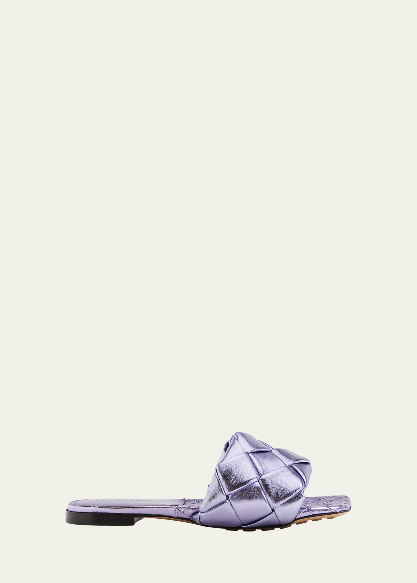 Bottega Veneta Lido Metallic Woven Flat Sandals In 5119 Wisteria