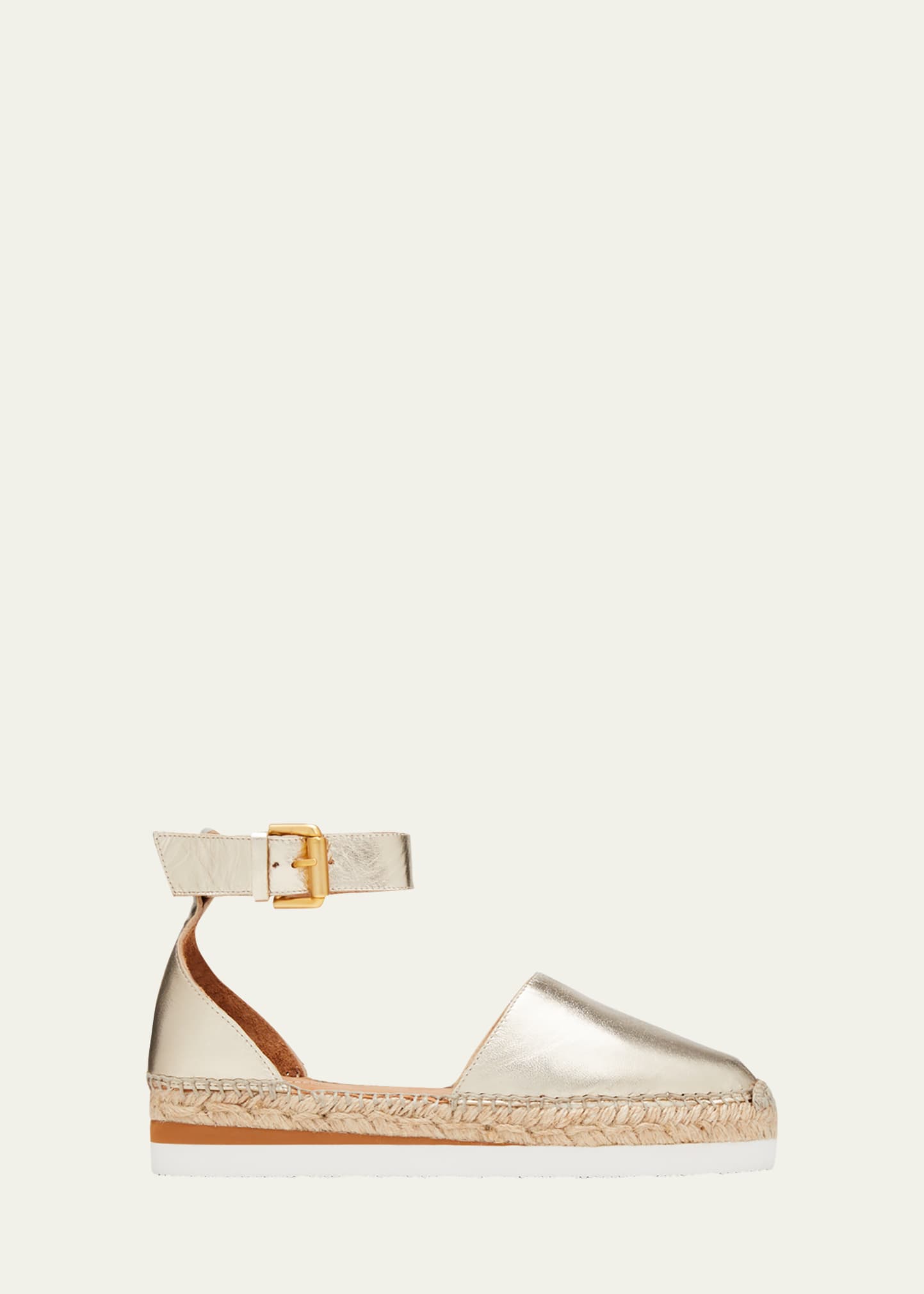 See By Chloé Glyn Metallic Closed-toe Platform Sandals In Light Gold
