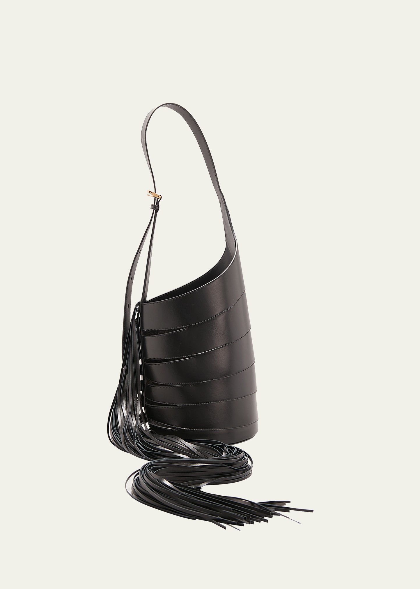 Alaïa Babel Medium Fringe Cutout Bucket Bag In 999 - Noir