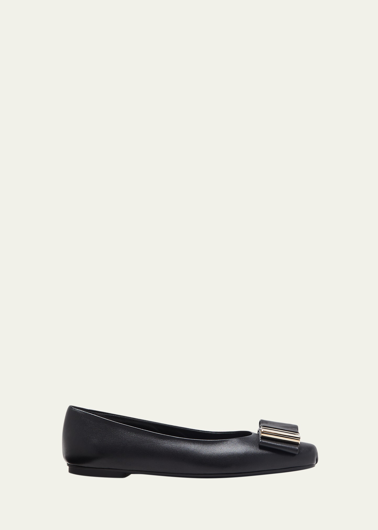 Ferragamo Leather Round Toe Ballerina Shoes With Bow Detail In Black