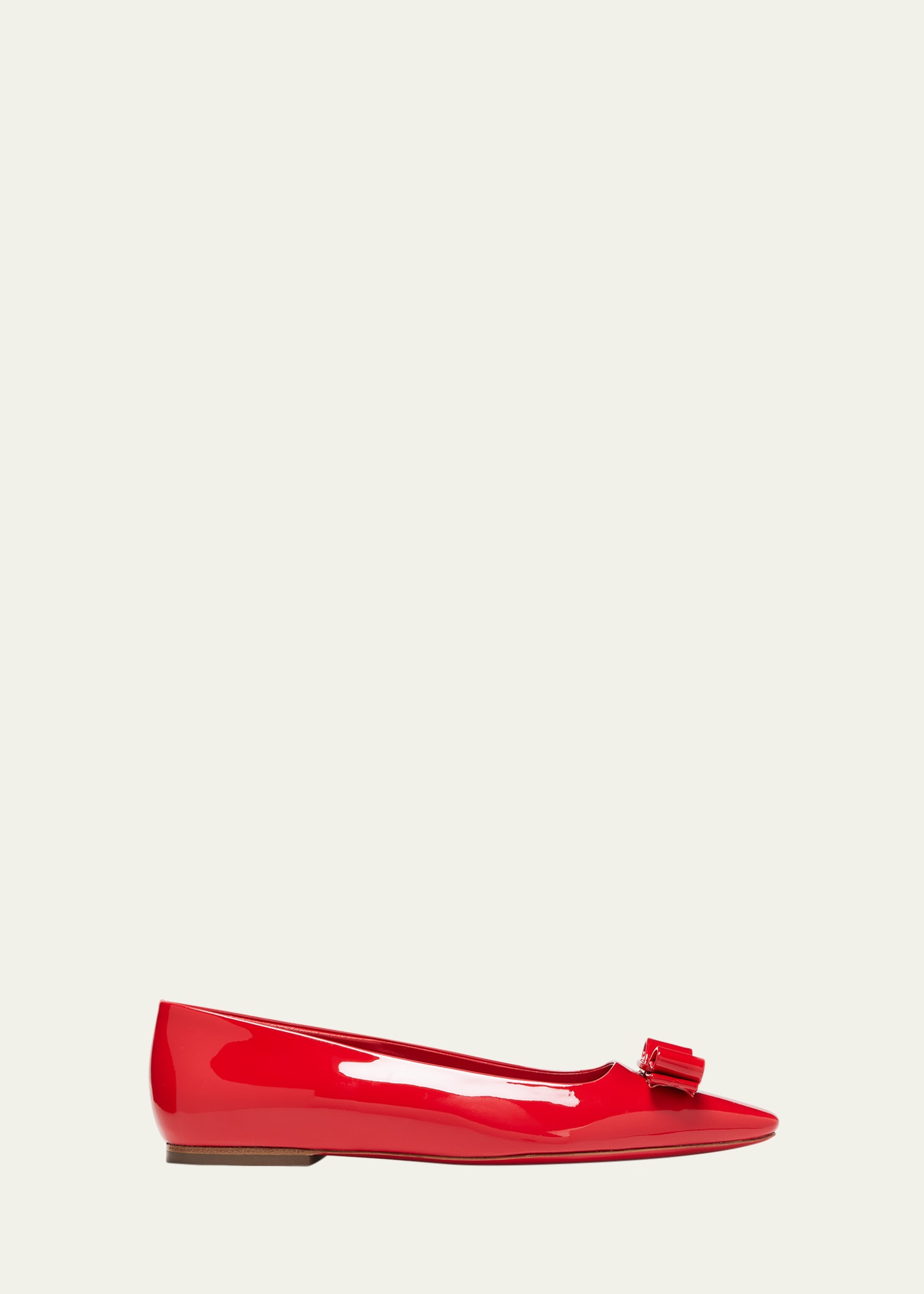Ferragamo Anz Patent Leather Ballerinas With Vara Bow In Flame Red