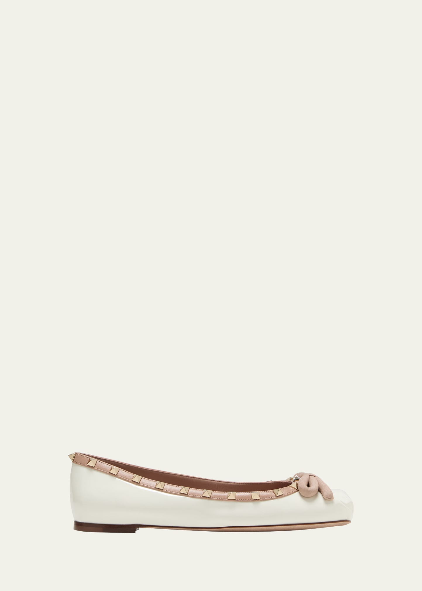 Valentino Garavani Rockstud Patent Bow Ballerina Flats In Mnd Ivory Rose/ca