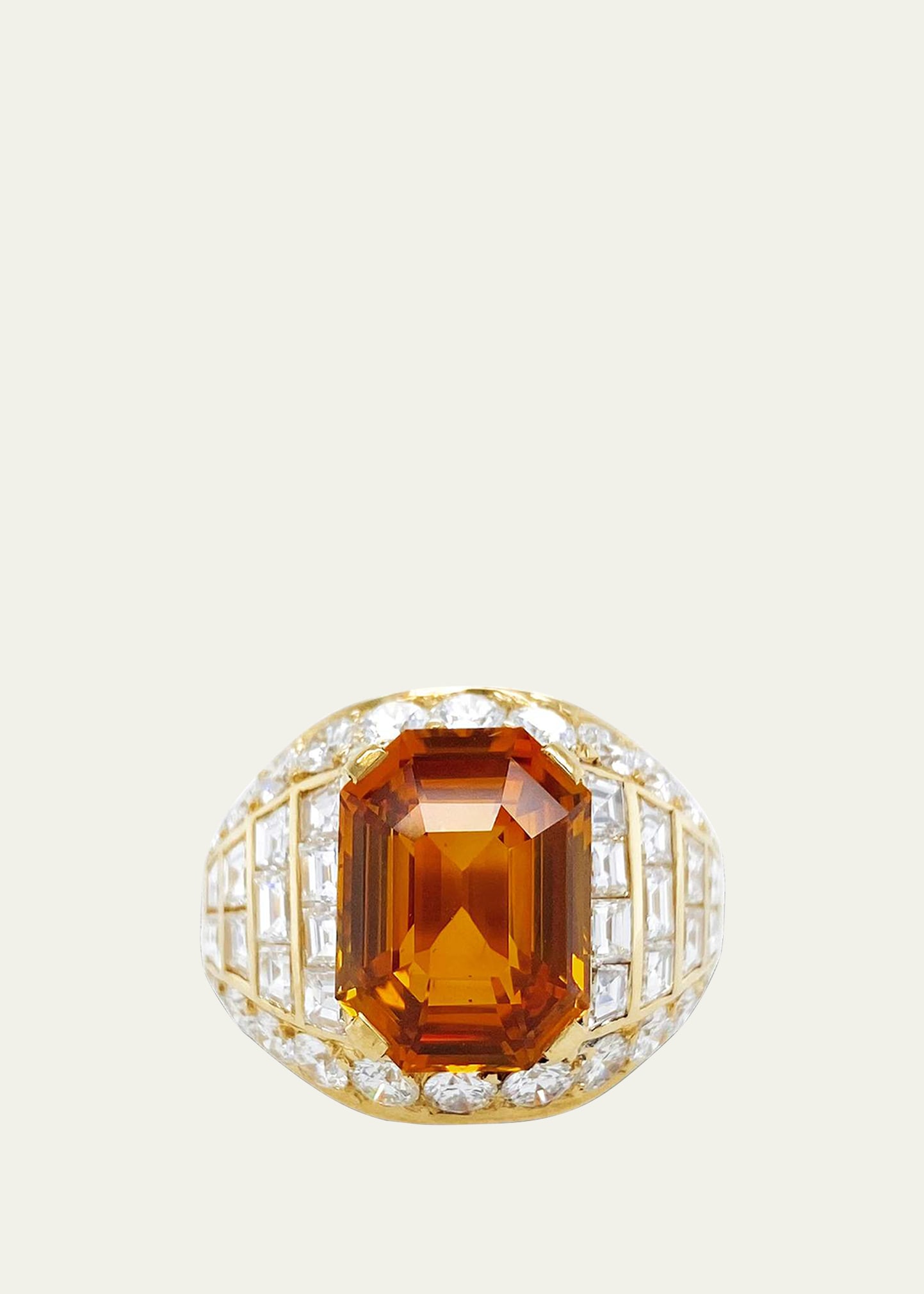 18K Yellow Gold Ring with Orange Sapphire and Diamonds
