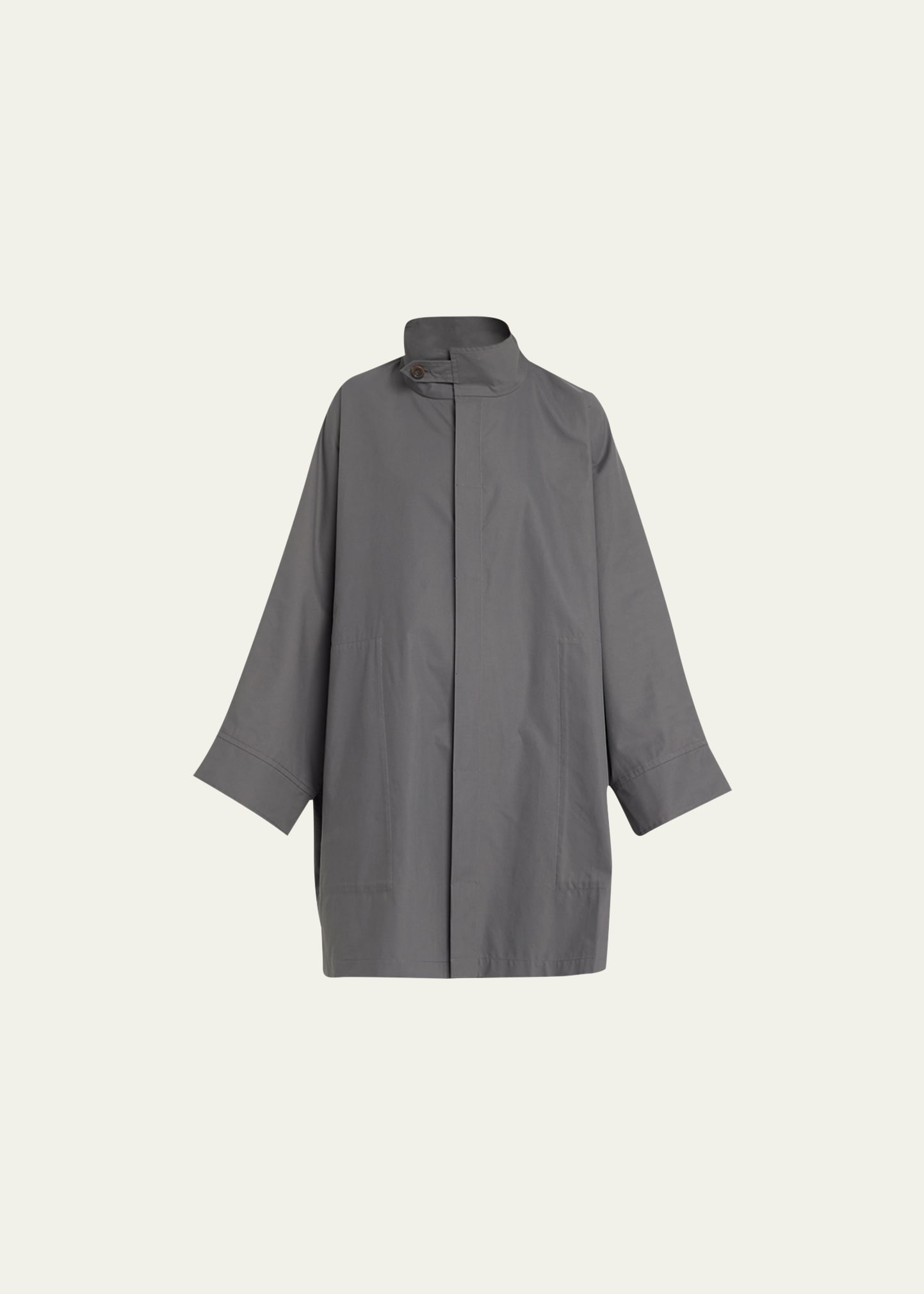 Extra-Wide Raincoat with Sloped Shoulders (Very Long)