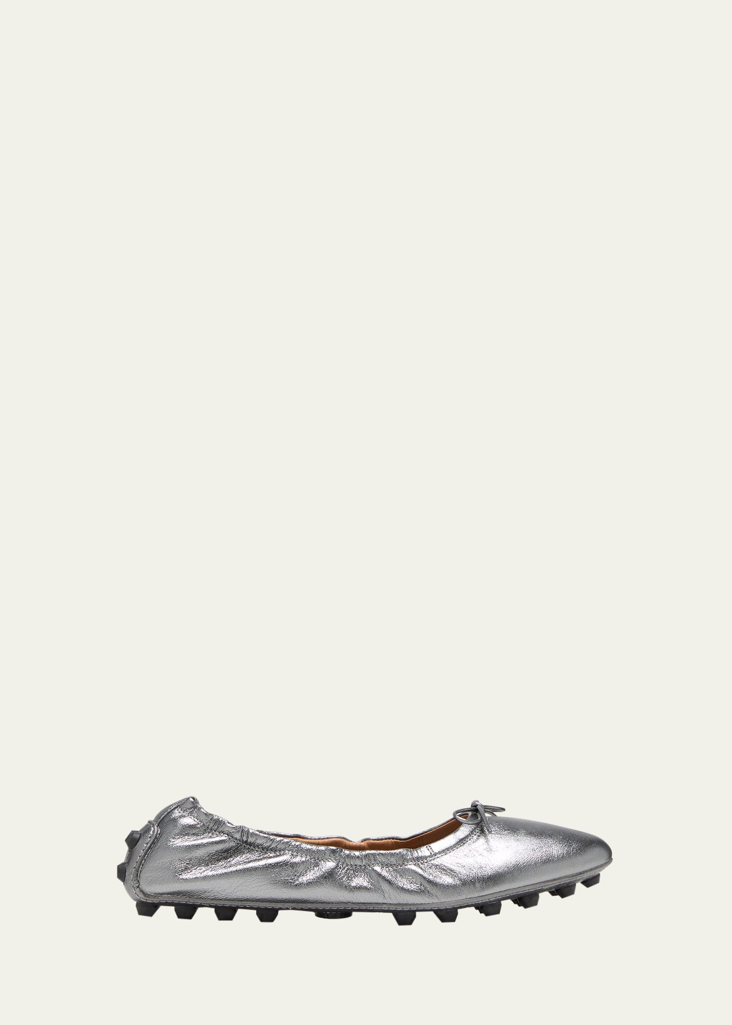 Tod's Gommino Metallic Leather Ballerina Flat In Argento Scuro