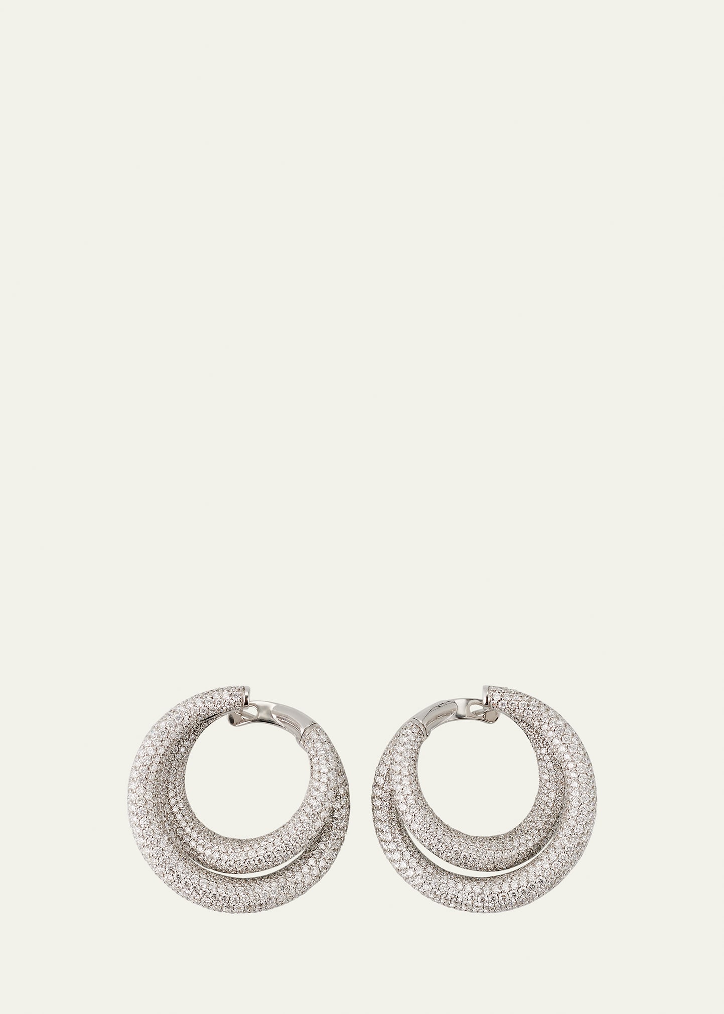 Engelbert The Loop Earrings -infinity Loop Full Pavé, Big, In White Gold And White Diamonds In Metallic
