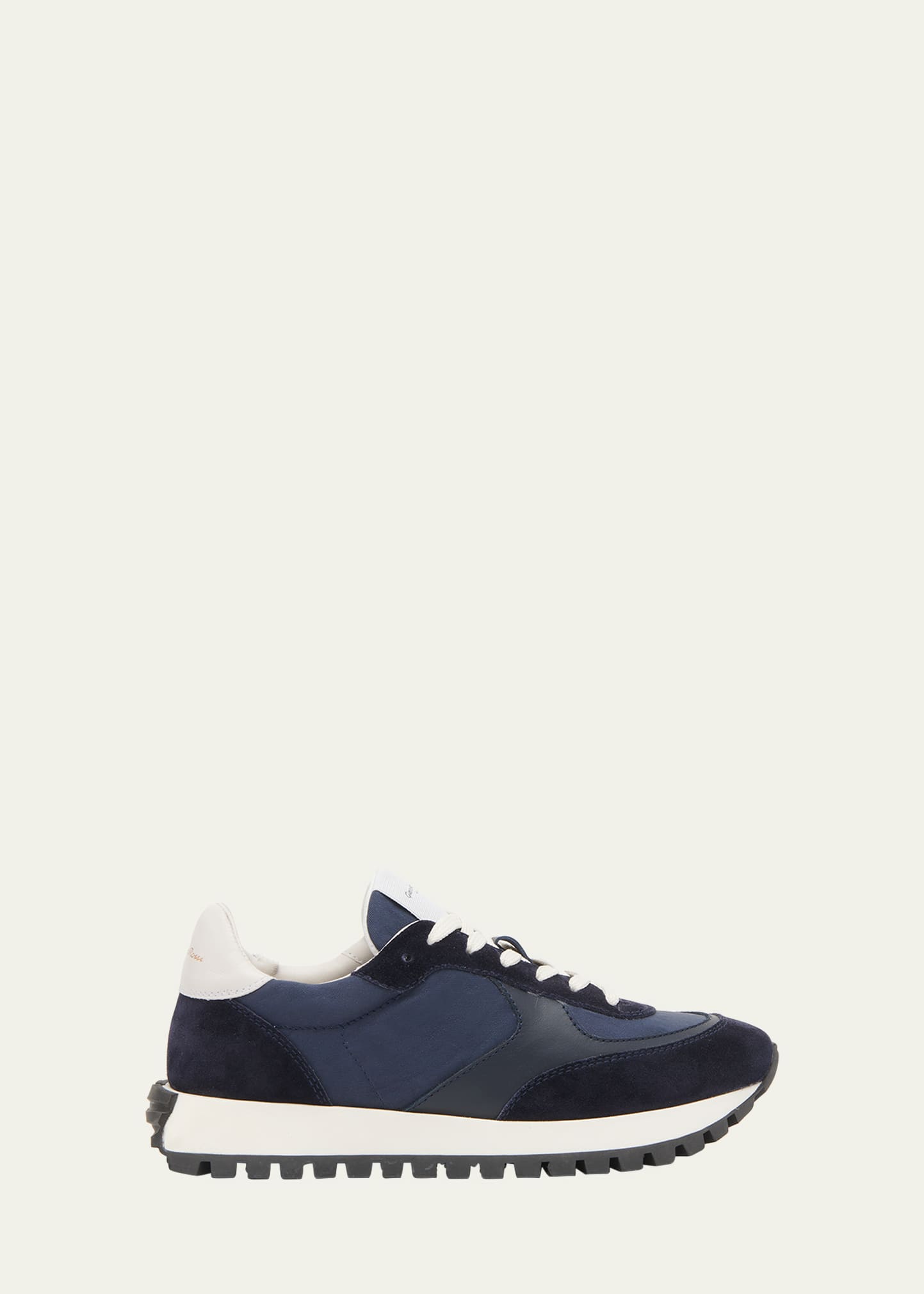 Gravel sneakers