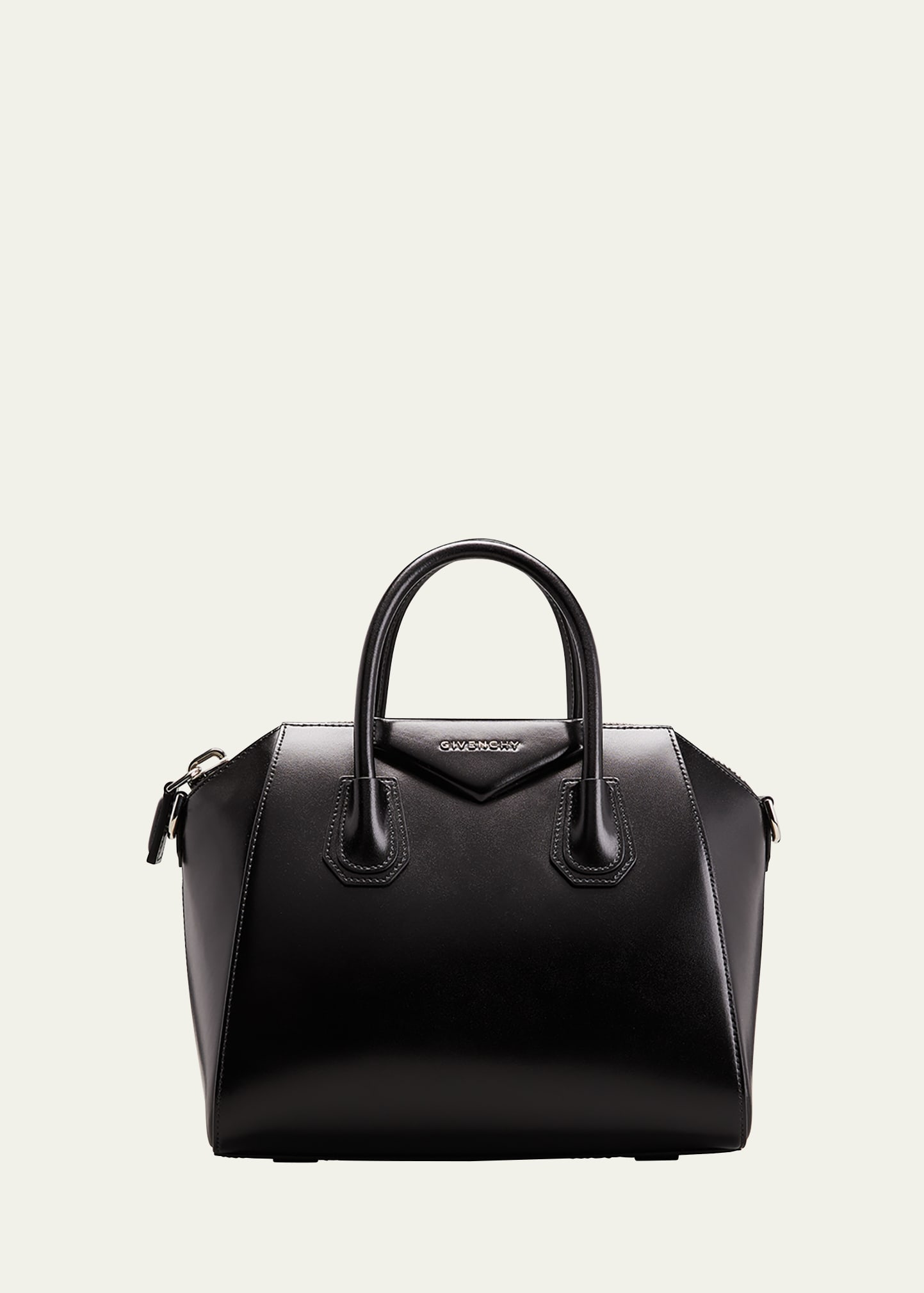 Givenchy - Antigona Small Leather Bag - Womens - Black for Women