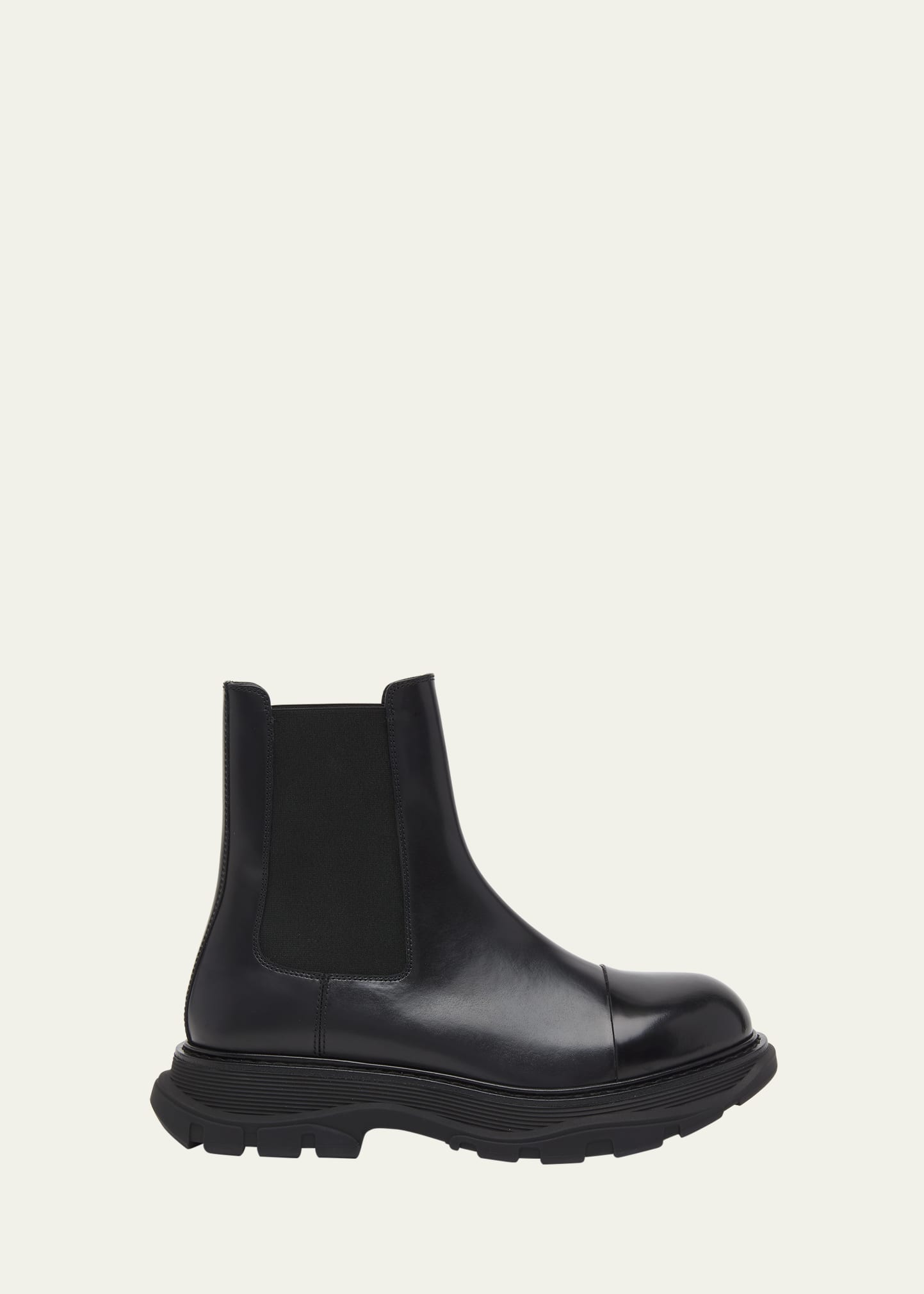 Alexander Mcqueen Men's Tread Leather Workwear-sole Chelsea Boots In Black