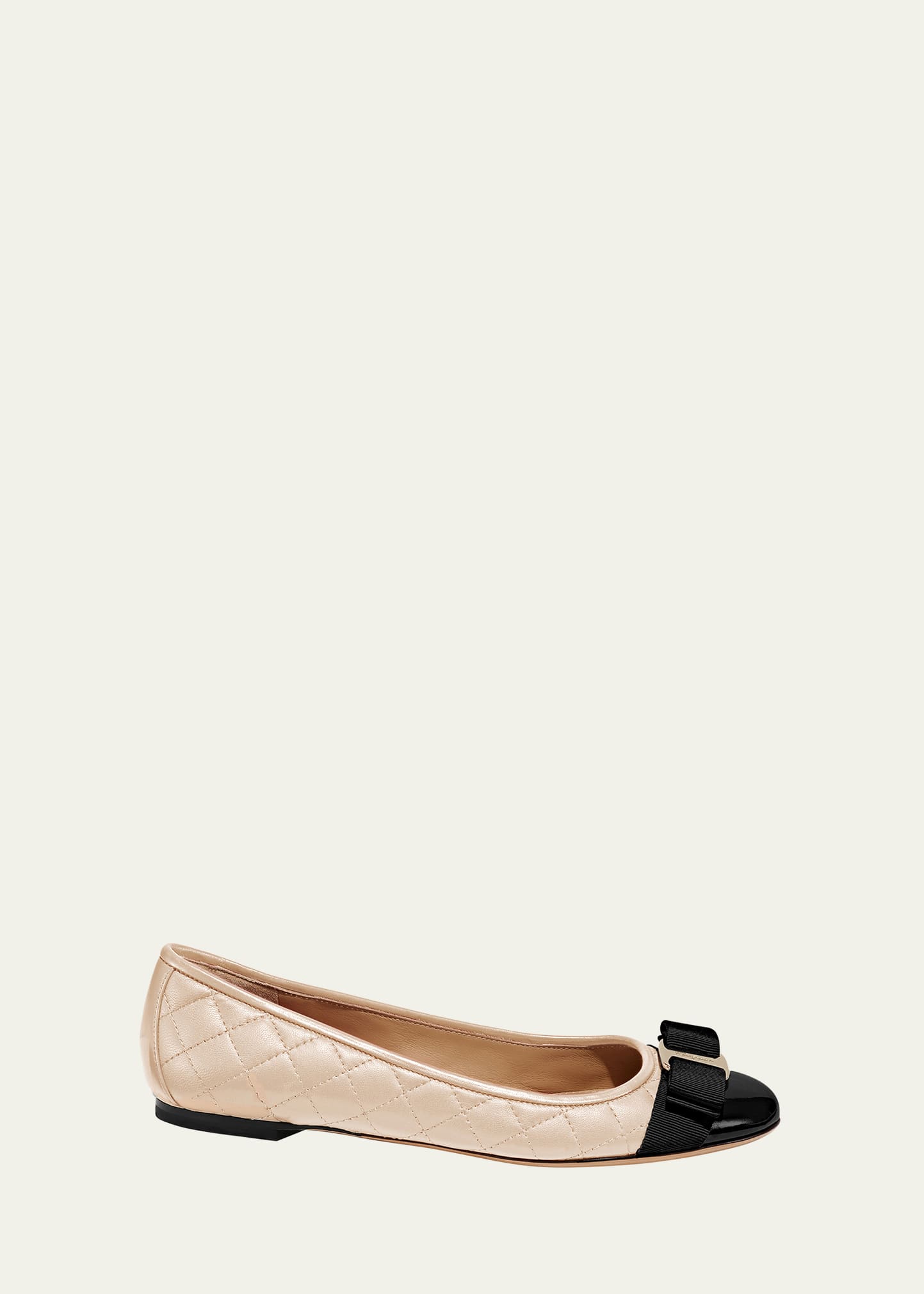 Ferragamo Varina Bow-embellished Quilted Smooth And Patent-leather Ballet Flats In New Bisque/nero