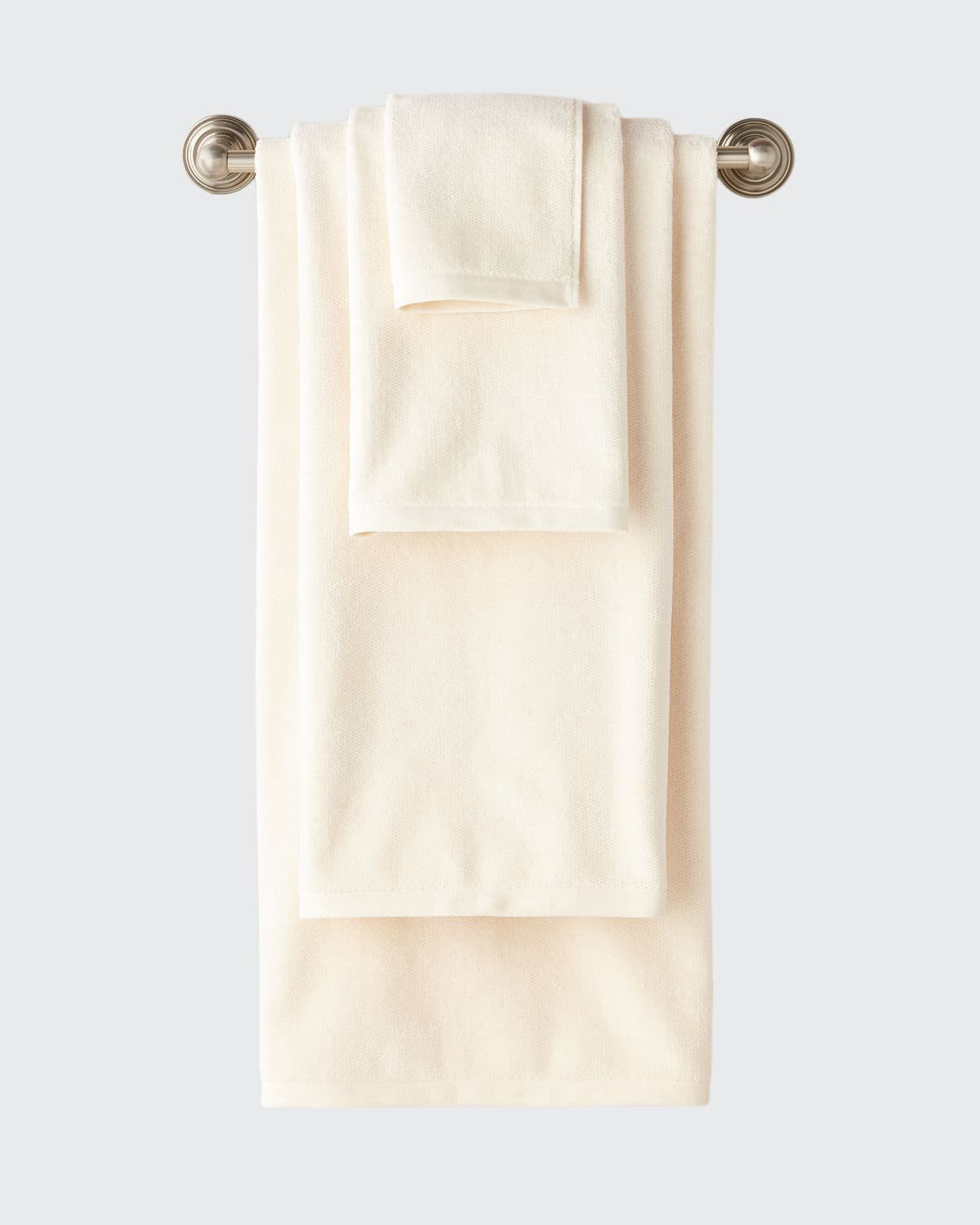 Sferra Diamond Weave Bath Towel In Ivory