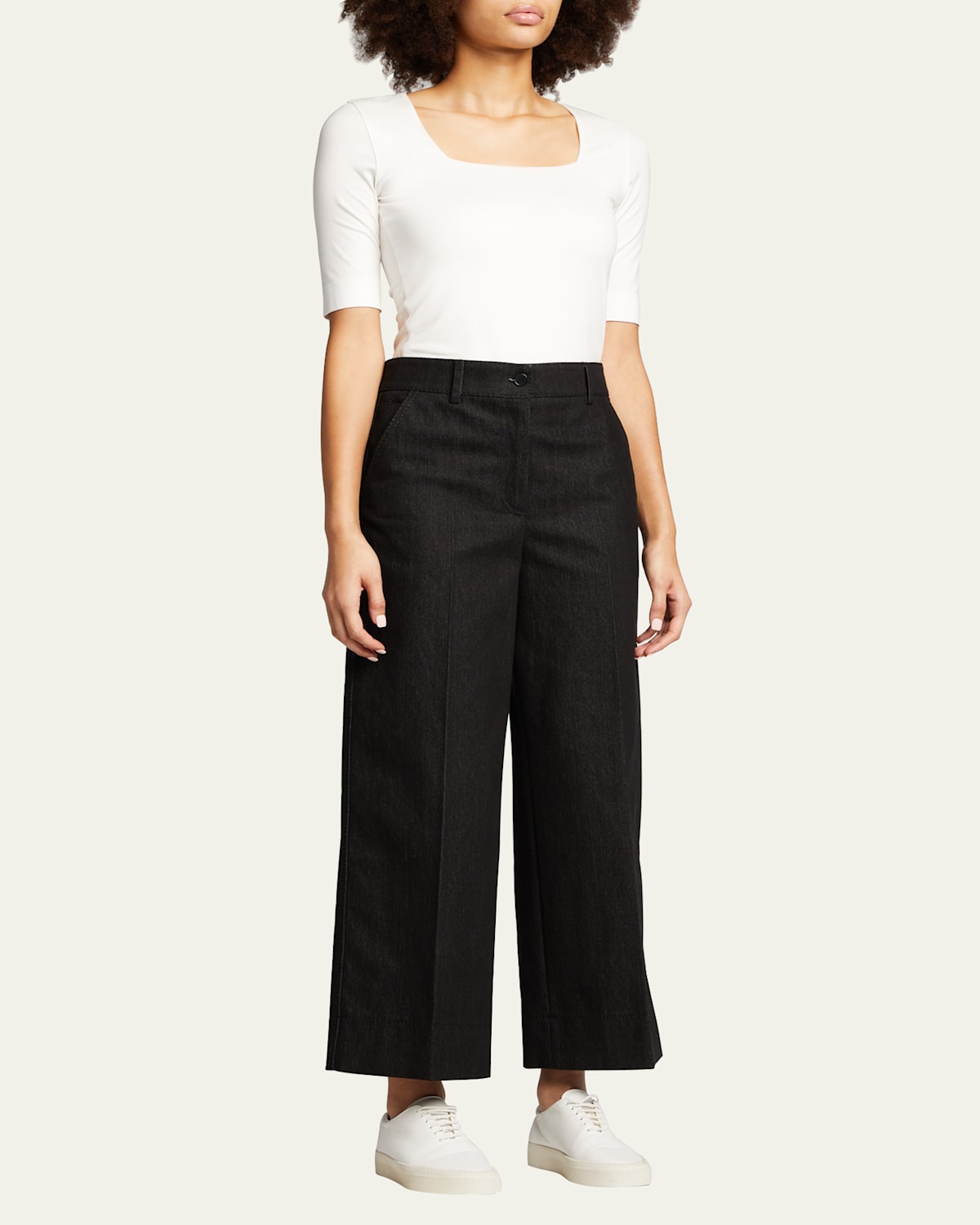 Akris Punto Cotton 1/2-sleeve Square-neck Tee In Off White