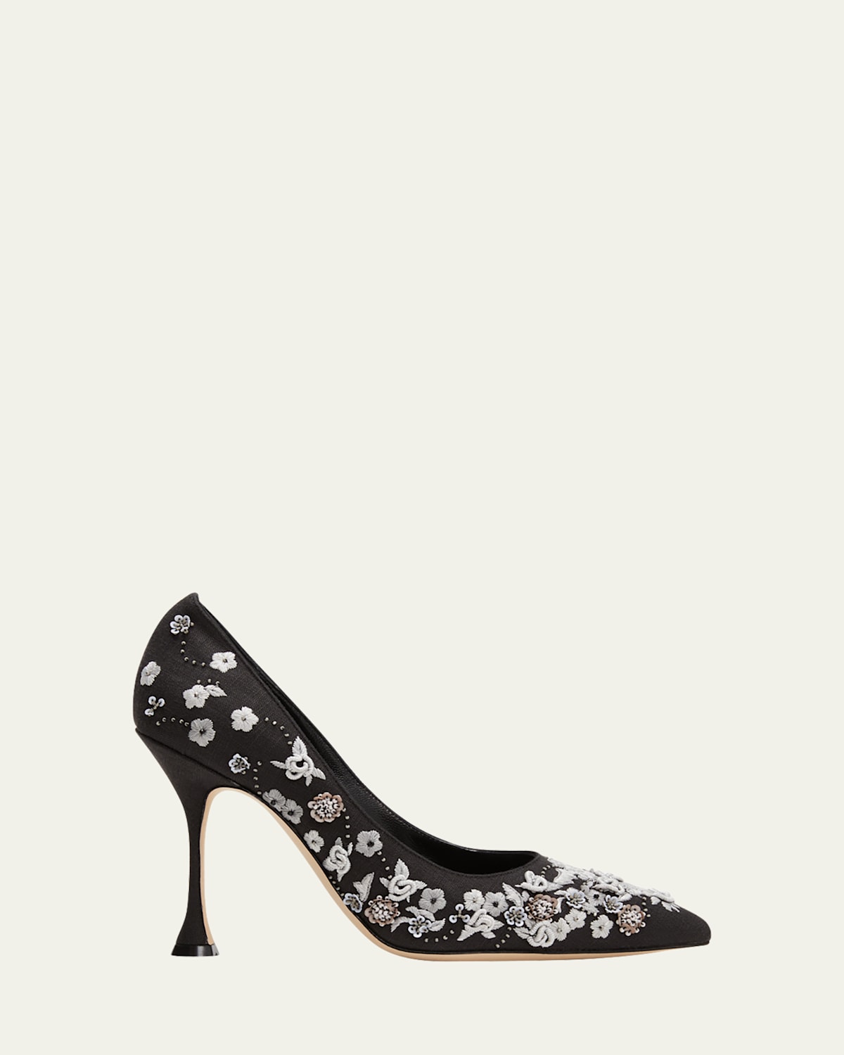 Manolo Blahnik Fiorata Embroidered Linen Pumps In Black