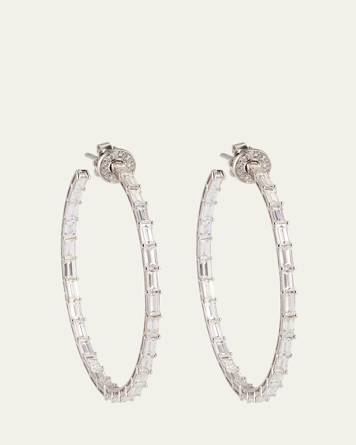 18k White Gold Hoop Earring With Diamonds