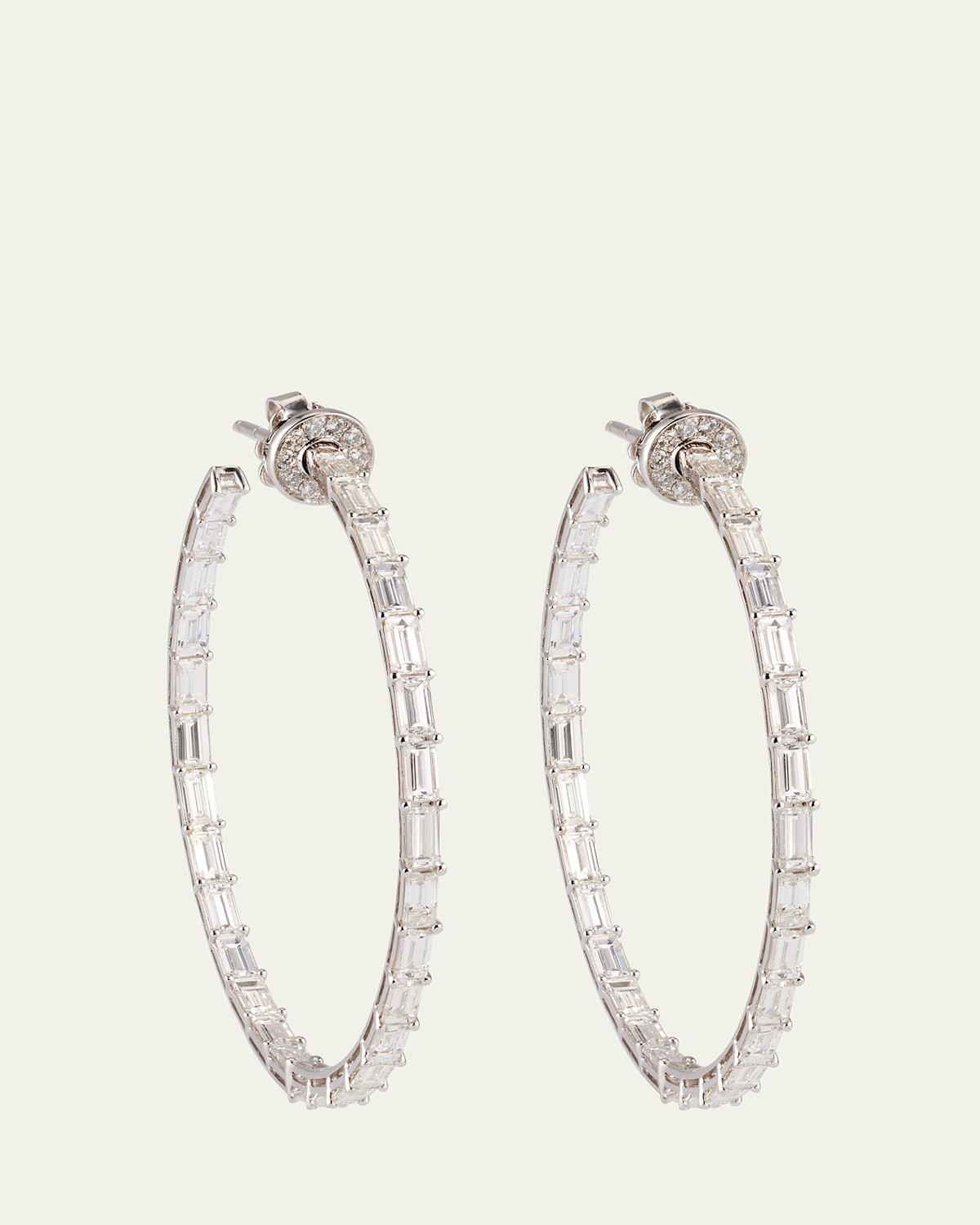 18k White Gold Hoop Earring With Diamonds