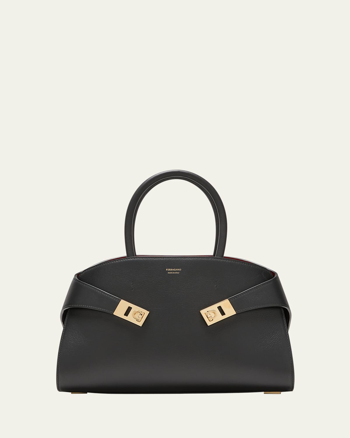Ferragamo Hug Small Leather Top-handle Bag In Nero