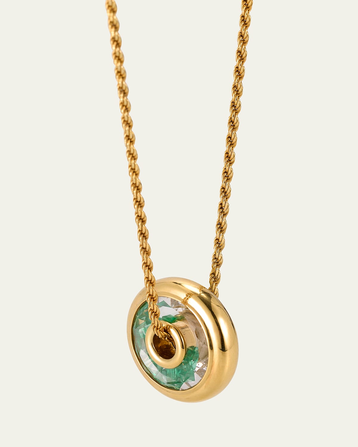 18k Yellow Gold Emerald Shaker Pendant Necklace