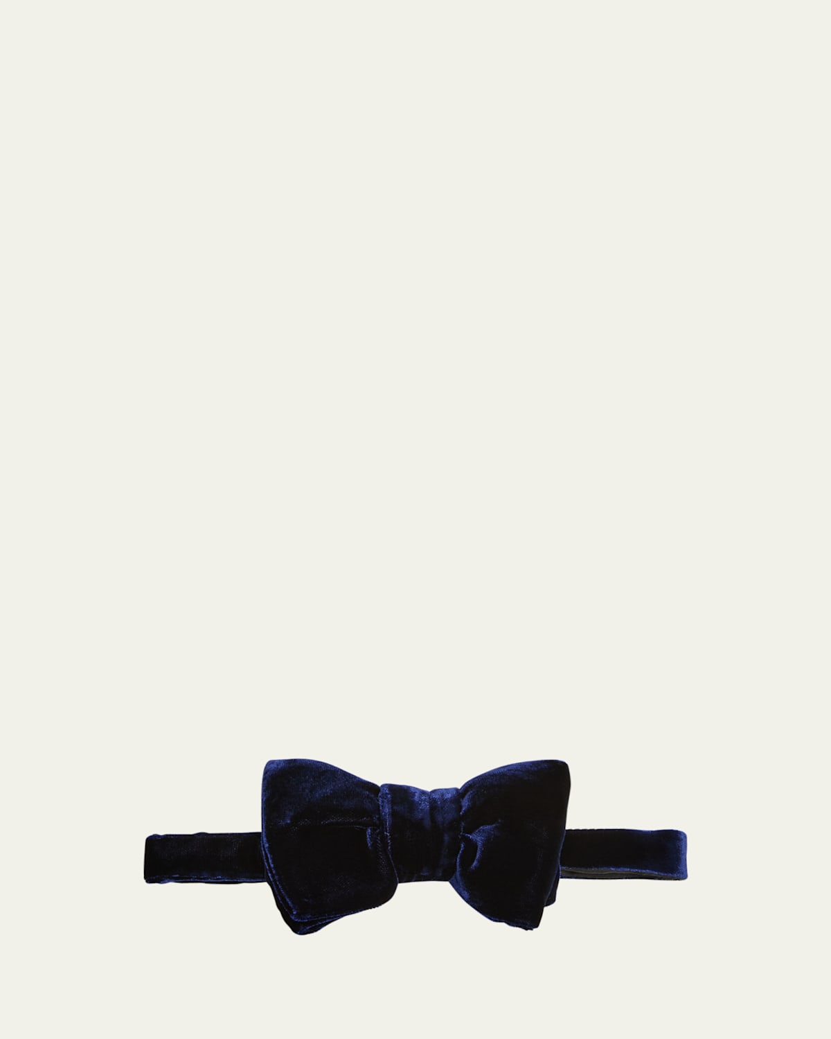 TOM FORD Men's Pre-Tied Velvet Bow Tie | Thumbnail 4