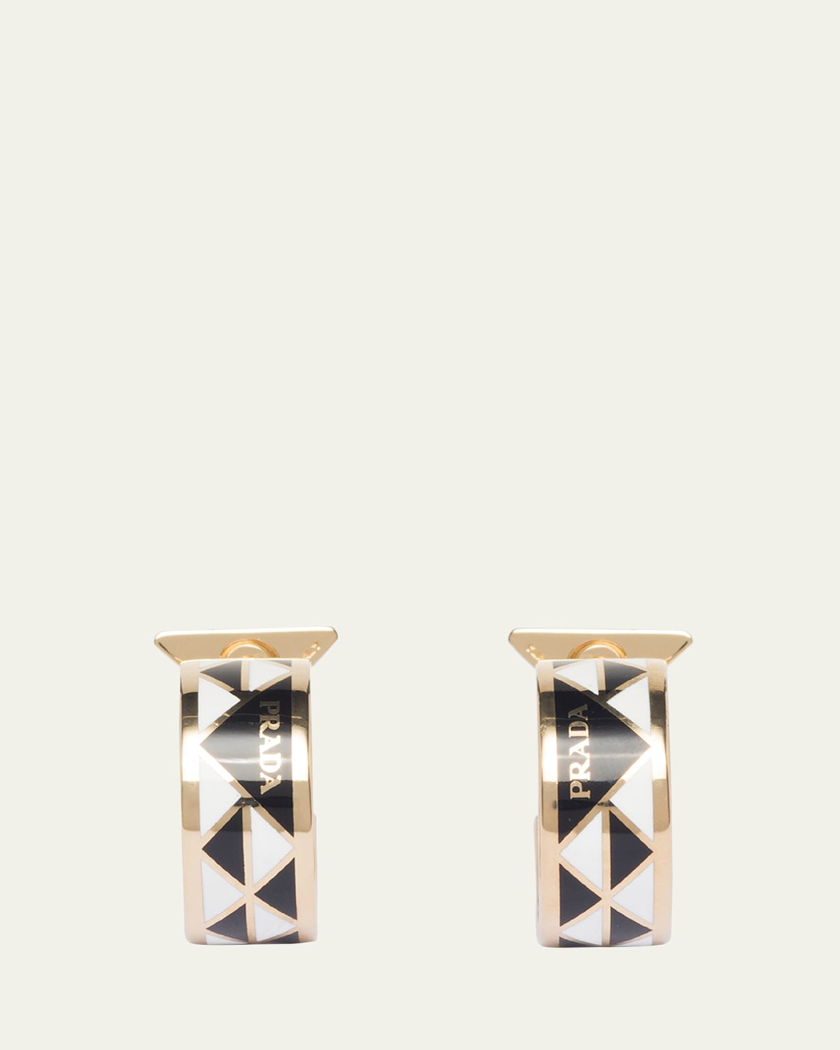 Triangle Symbole Huggie Earrings