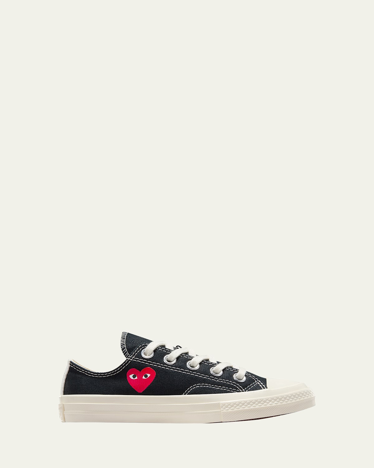 x PLAY Low Top Sneakers W/ Red Heart, Toddlers/Kids
