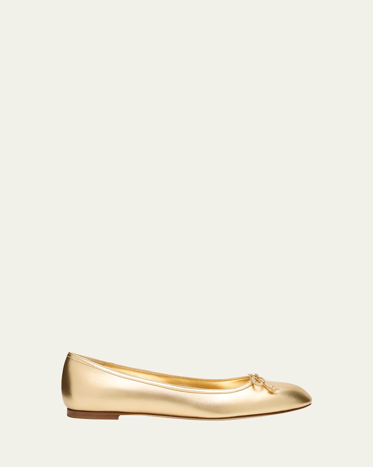 Manolo Blahnik Veralli Metallic Bow Ballerina Flats In Gold