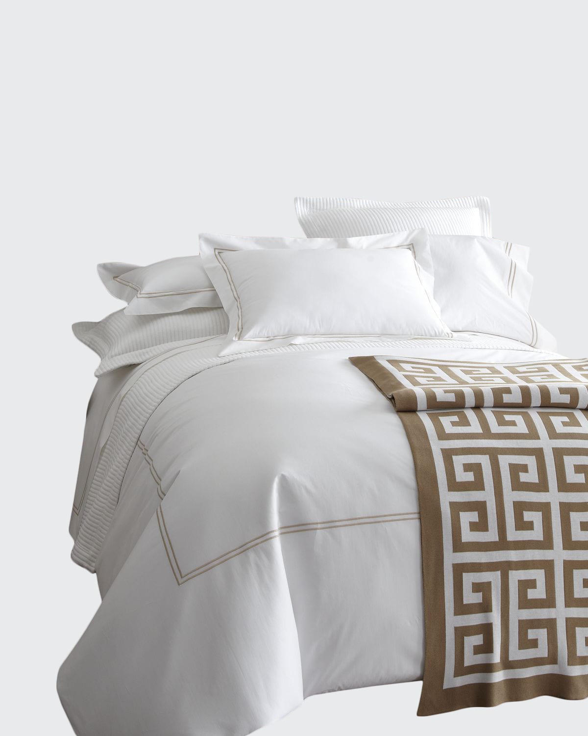 Sferra Grande Hotel Duvet Cover In White/cornflower