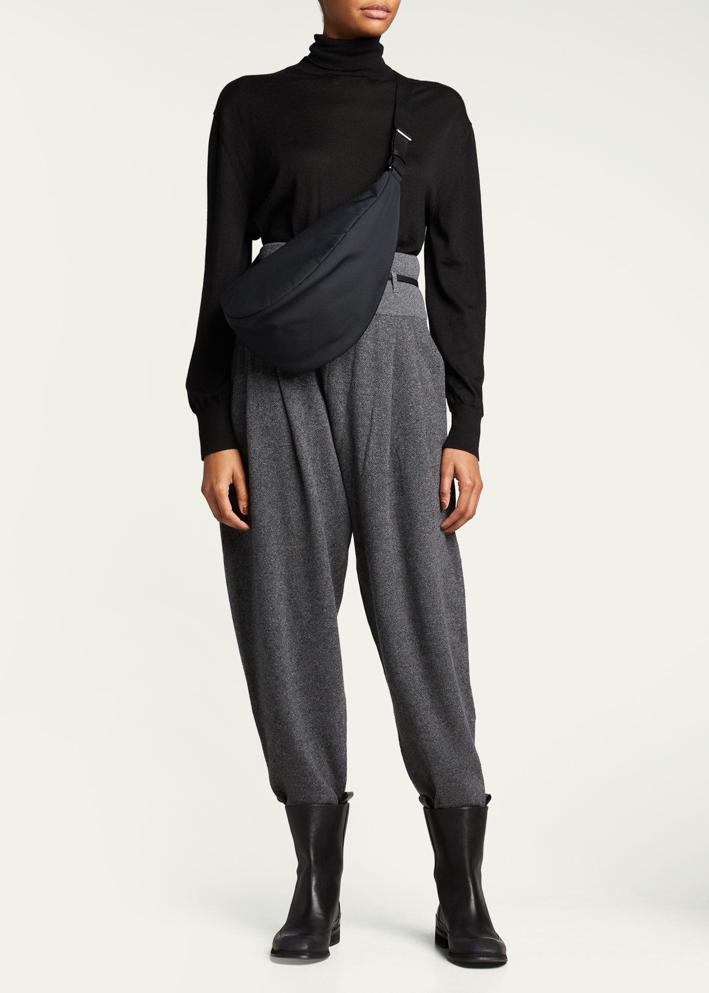 バッグ the row slouchy banana two dark navy Slouchy Banana Two – La Garçonne
