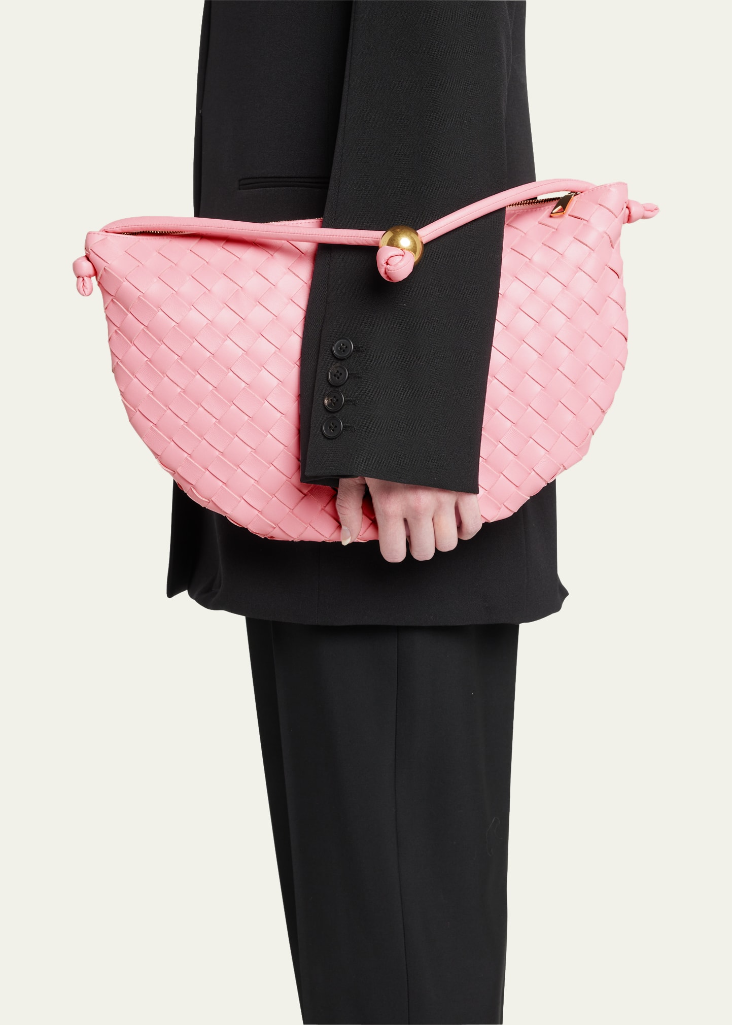 ☆BOTTEGA VENETA☆Intrecciato Half Moon バッグ 正規品 BOTTEGA VENETA Half Moon Medium Intrecciato Top-Handle Bag