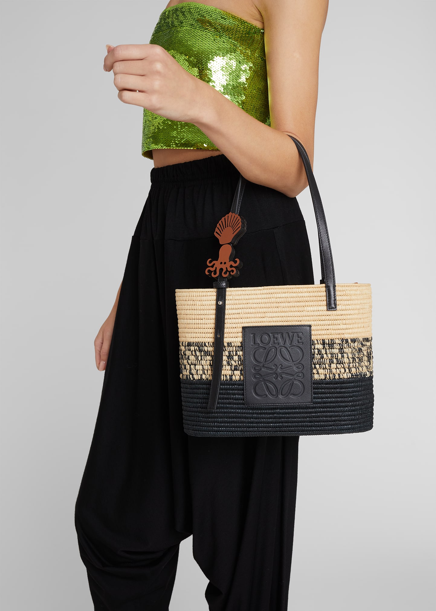 トートバッグ Loewe Paula'S Ibiza Borsa Basket Piccola In Rafia Loewe x Paula's Ibiza Anagram Small Basket Bag in Iraca Palm