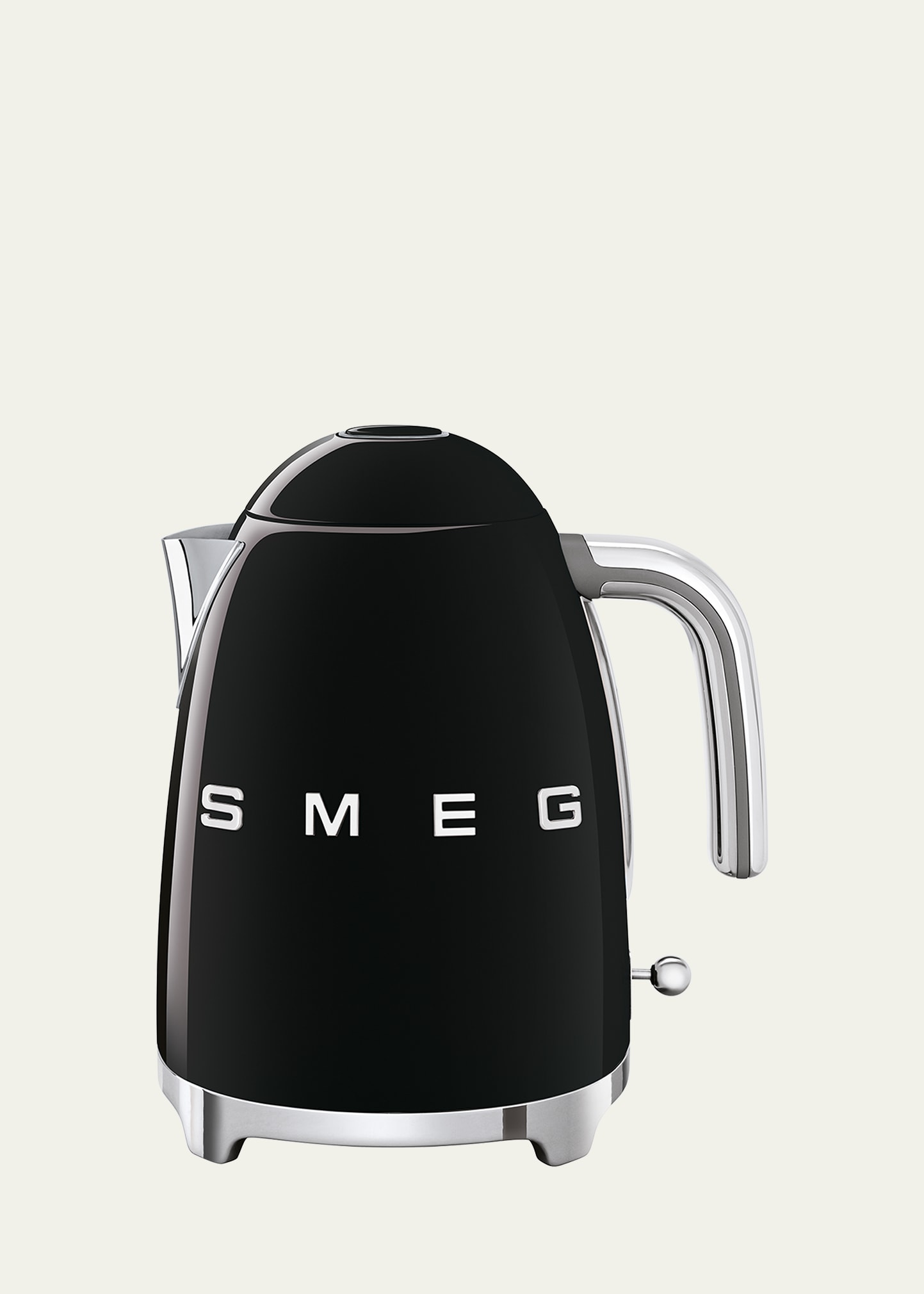Smeg Retro Electric Kettle in black