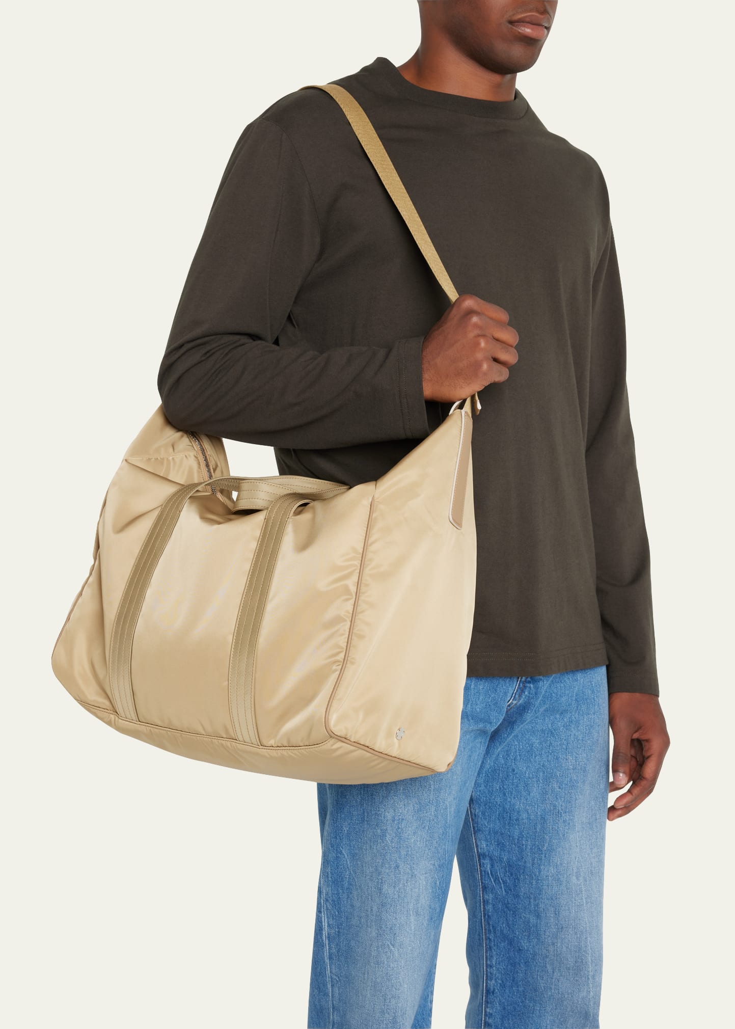 The Row【日本在庫切れ/22AW新作】Logan Duffle ナイロン THE ROW Logan Zip Duffel Bag in Nylon - Bergdorf Goodman