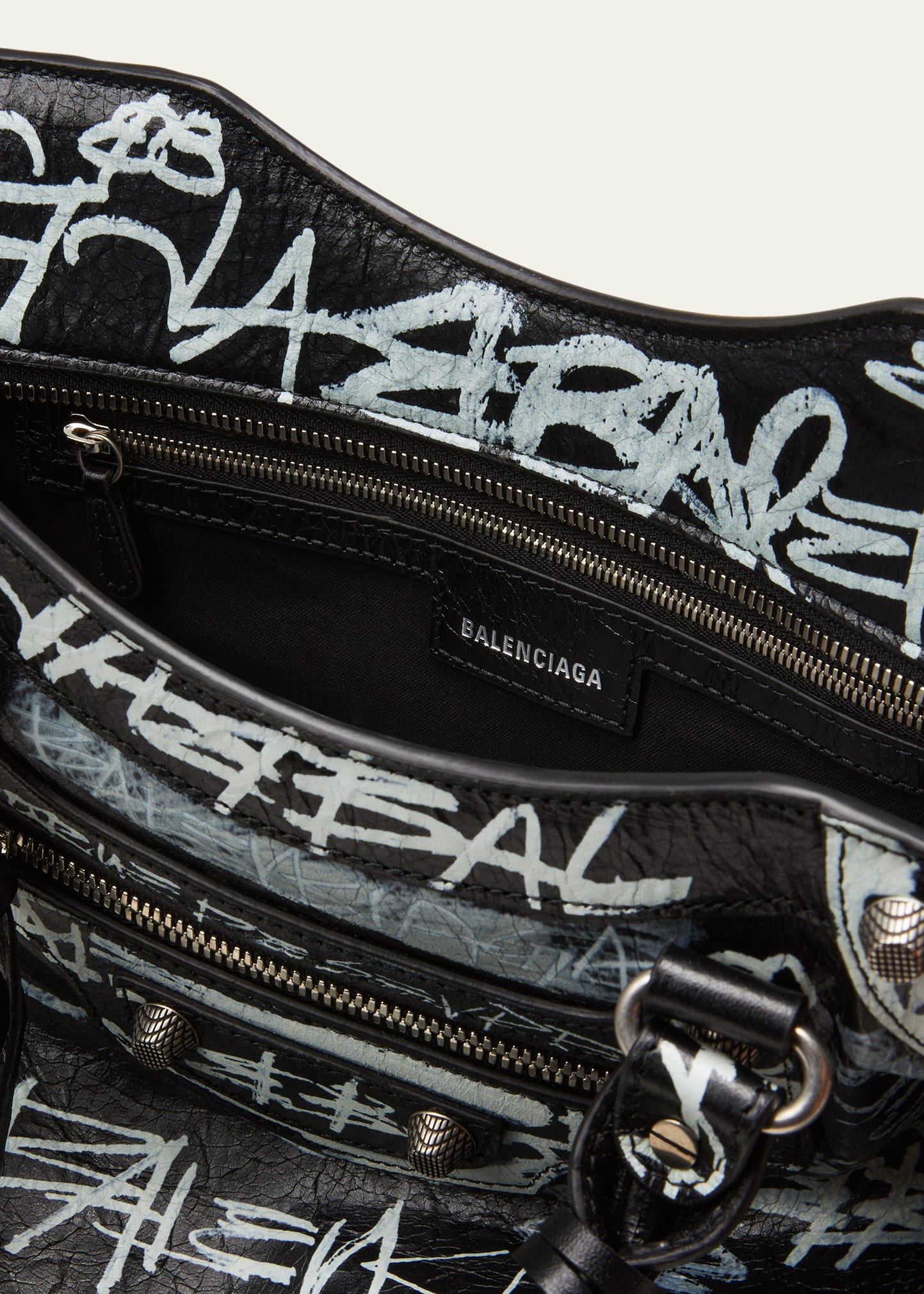 『最終値下げ』BALENCIAGA ル カーゴル ケース graffiti Balenciaga 