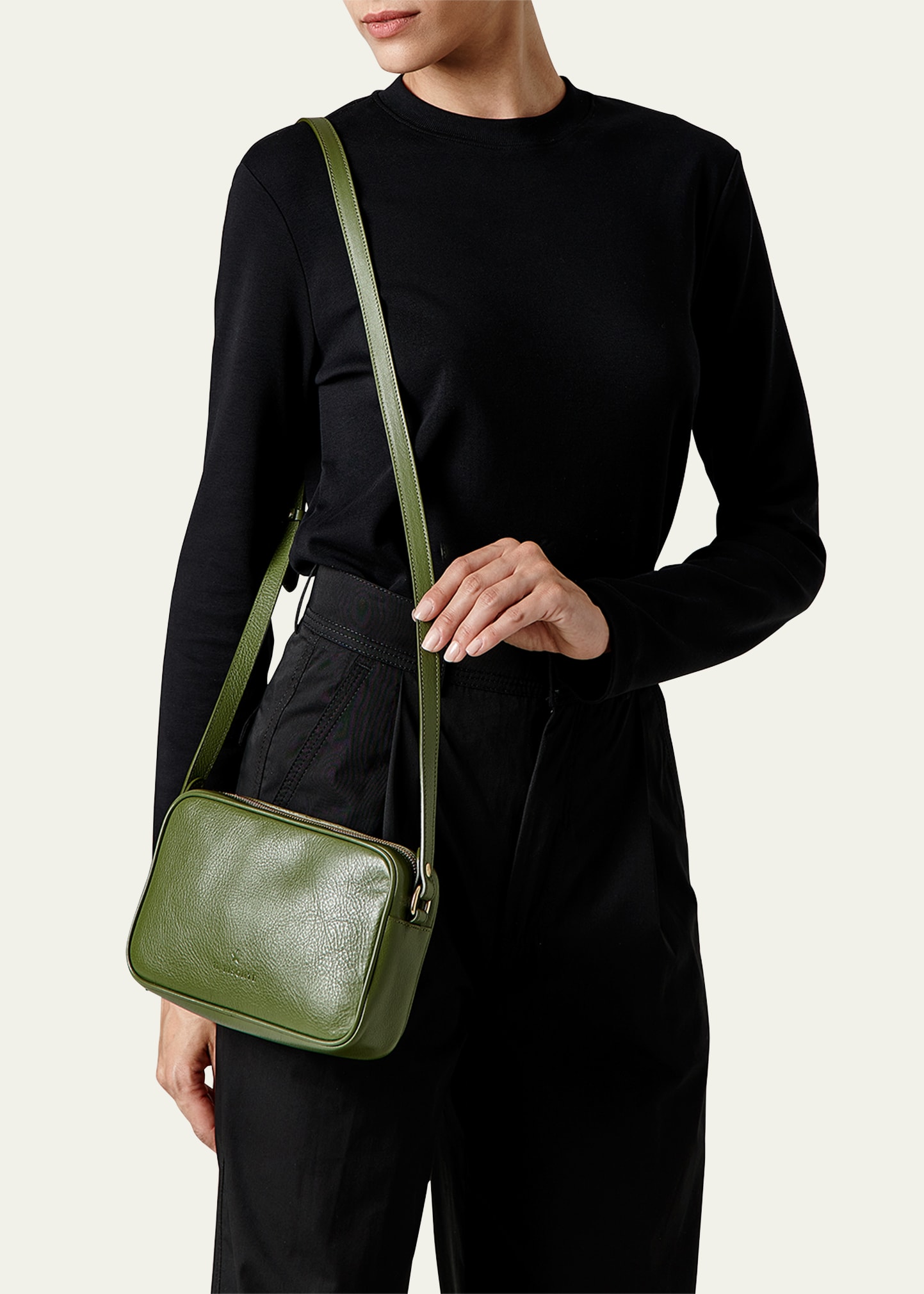 ショルダーバッグ IL BISONTE Camera bag shoulder leather Oliveta | Women's crossbody bag in leather color blue – Il Bisonte