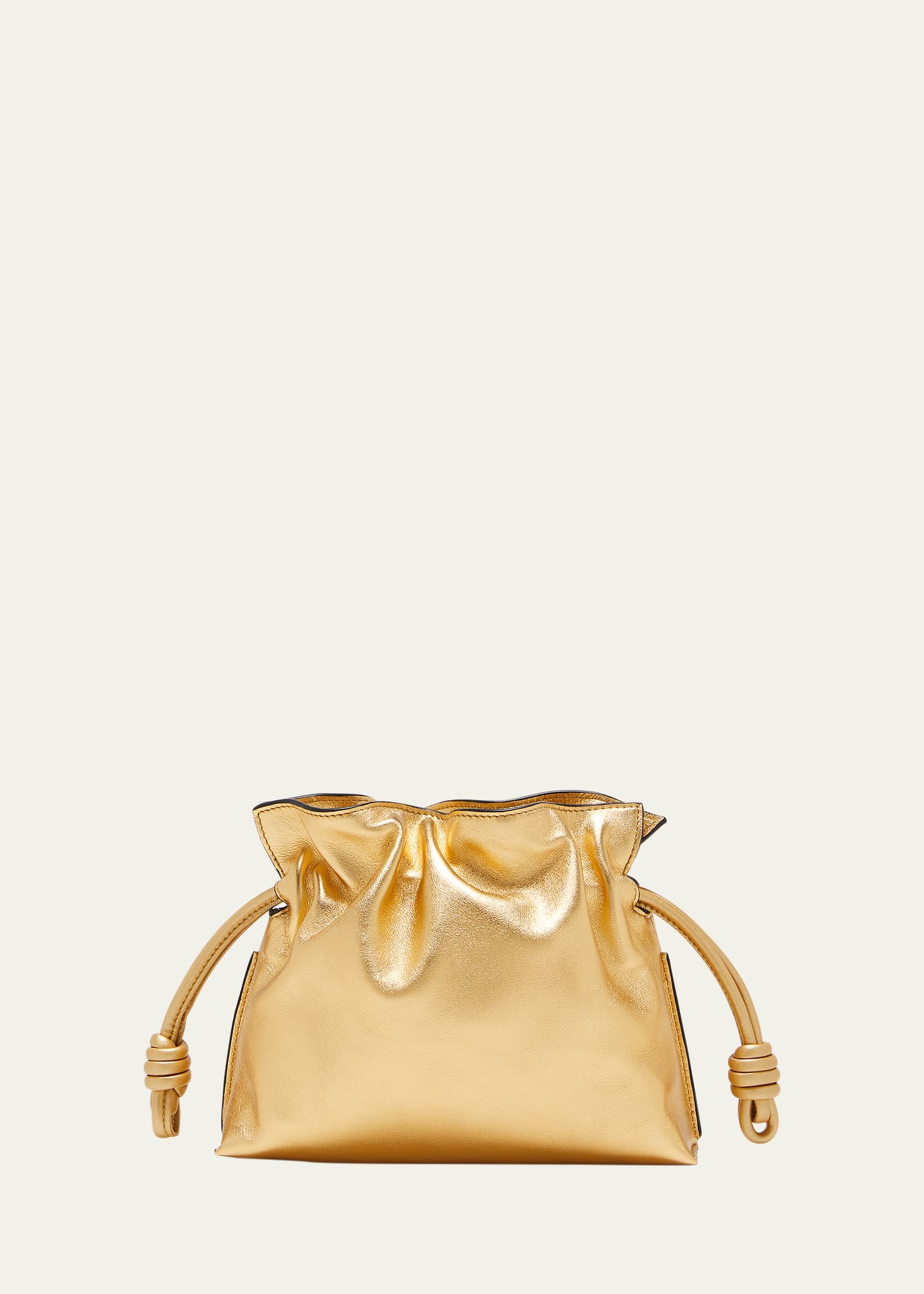 Clutch Bag Vs Handbag: Which is More Versatile? - Judith Leiber
