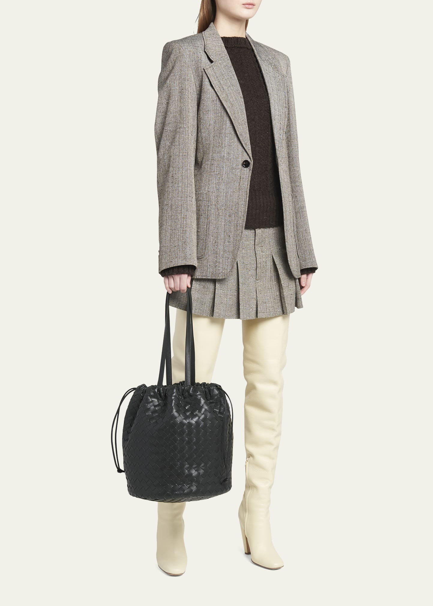 BOTTEGA VENETA正規品/送料関税込み INTRECCIATO Bucket bag Bottega Veneta Medium Intrecciato Leather Bucket Bag