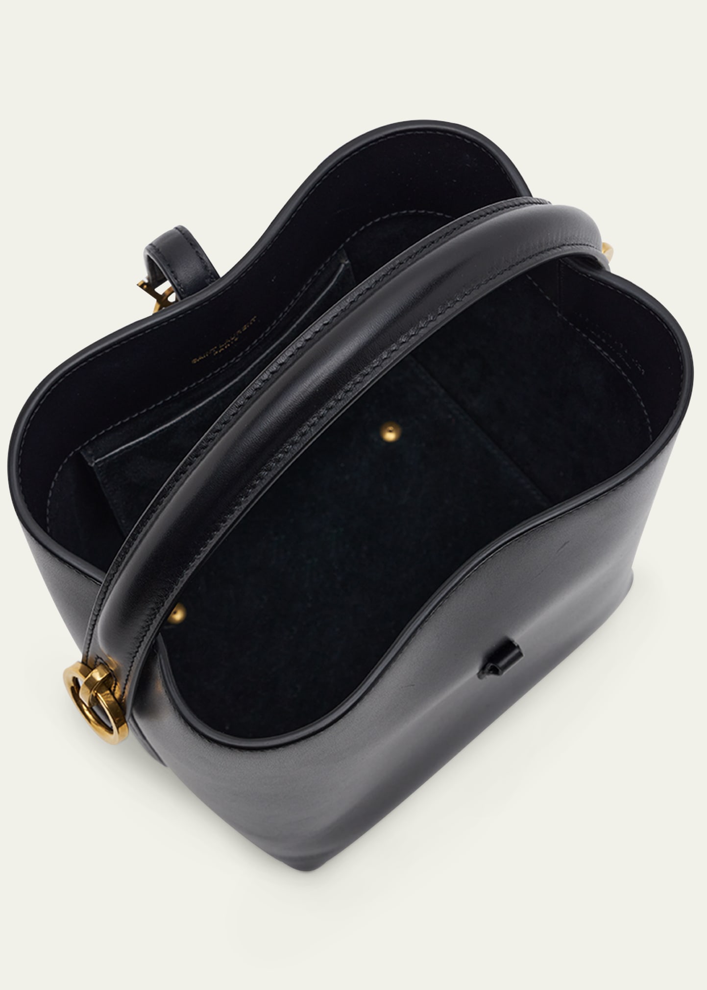 ショルダーバッグ・ポシェット Saint Laurent Leather Bucket Bag bucket bag in leather | Saint Laurent | YSL HR